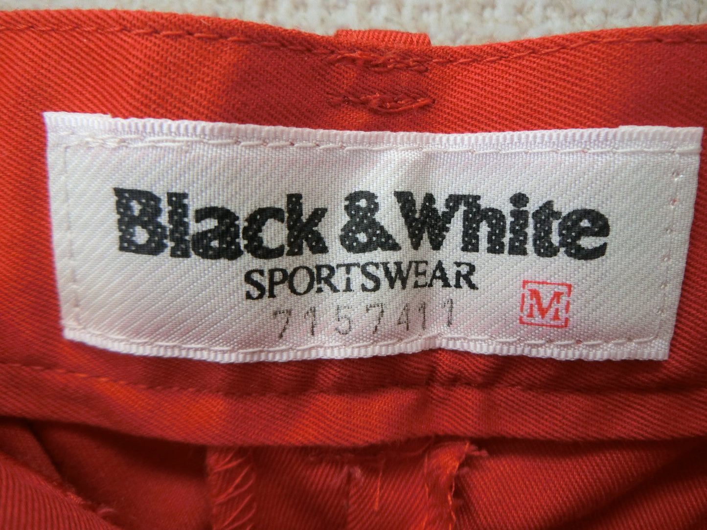 【美品】Black&White(ブラック&ホワイト) ハーフパンツ 赤 レディース M ゴルフウェア 2004-0035 中古