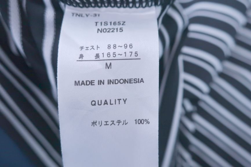 【美品】TaylorMade(テーラーメイド) ハーフジップシャツ 黒白ボーダー メンズ M ゴルフウェア 2209-0081 中古