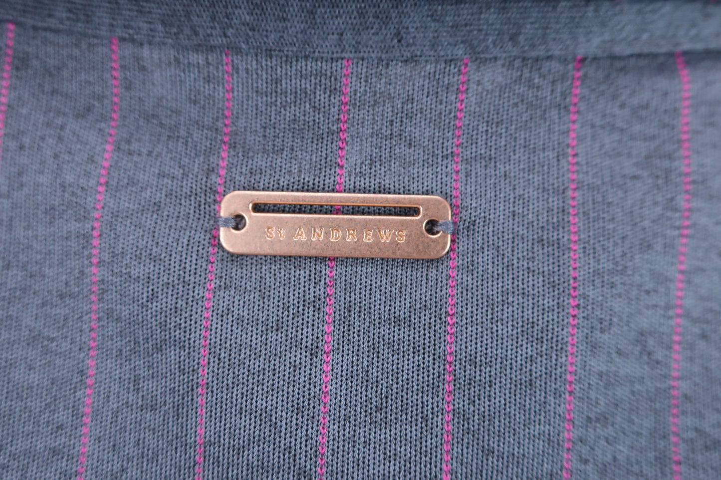 【超美品】St ANDREWS(セントアンドリュース) フレンチスリーブポロシャツ グレーピンクストライプ レディース L 043-3260604 2023年春夏モデル ゴルフウェア 2307-0135 中古