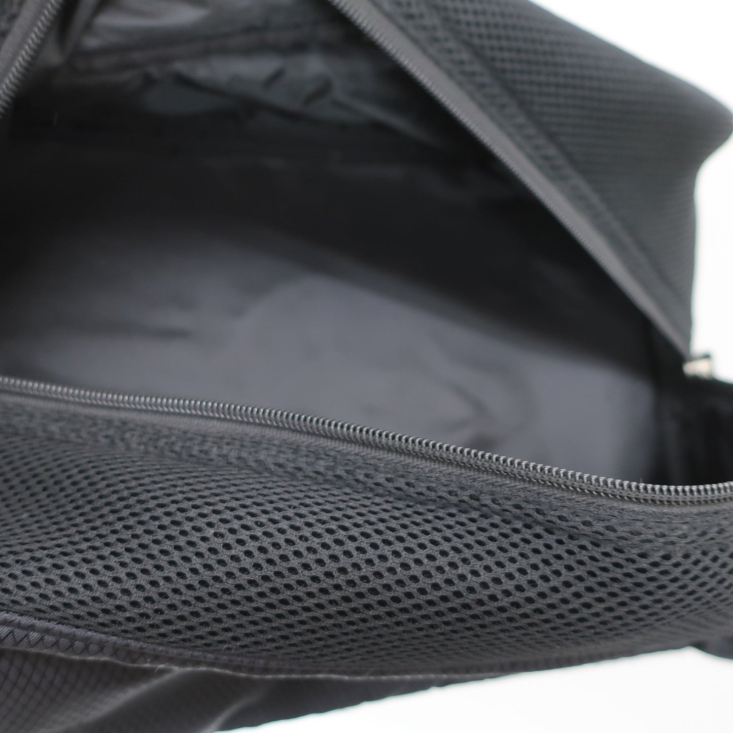 TaylorMade(テーラーメイド) シューズケース 黒赤 フリーサイズ B