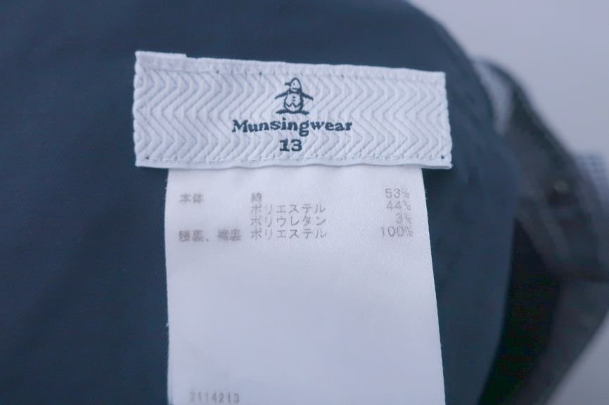 Munsingwear(マンシングウェア) ショートパンツ 紺 レディース 13 B