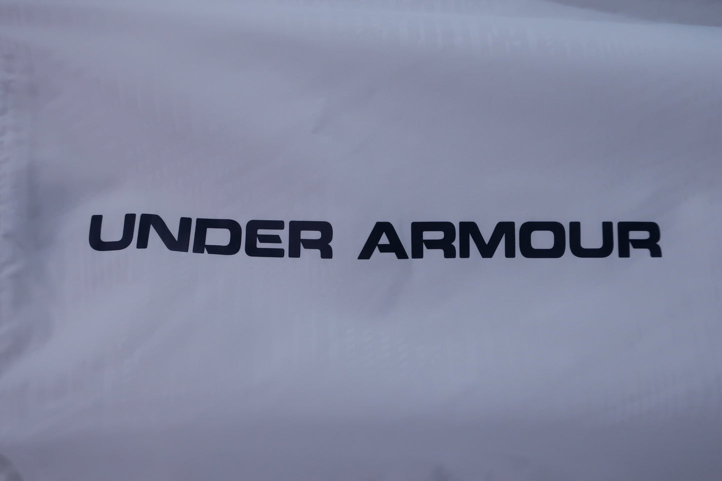 UNDER ARMOUR(アンダーアーマー) プルオーバー 白 レディース SM A