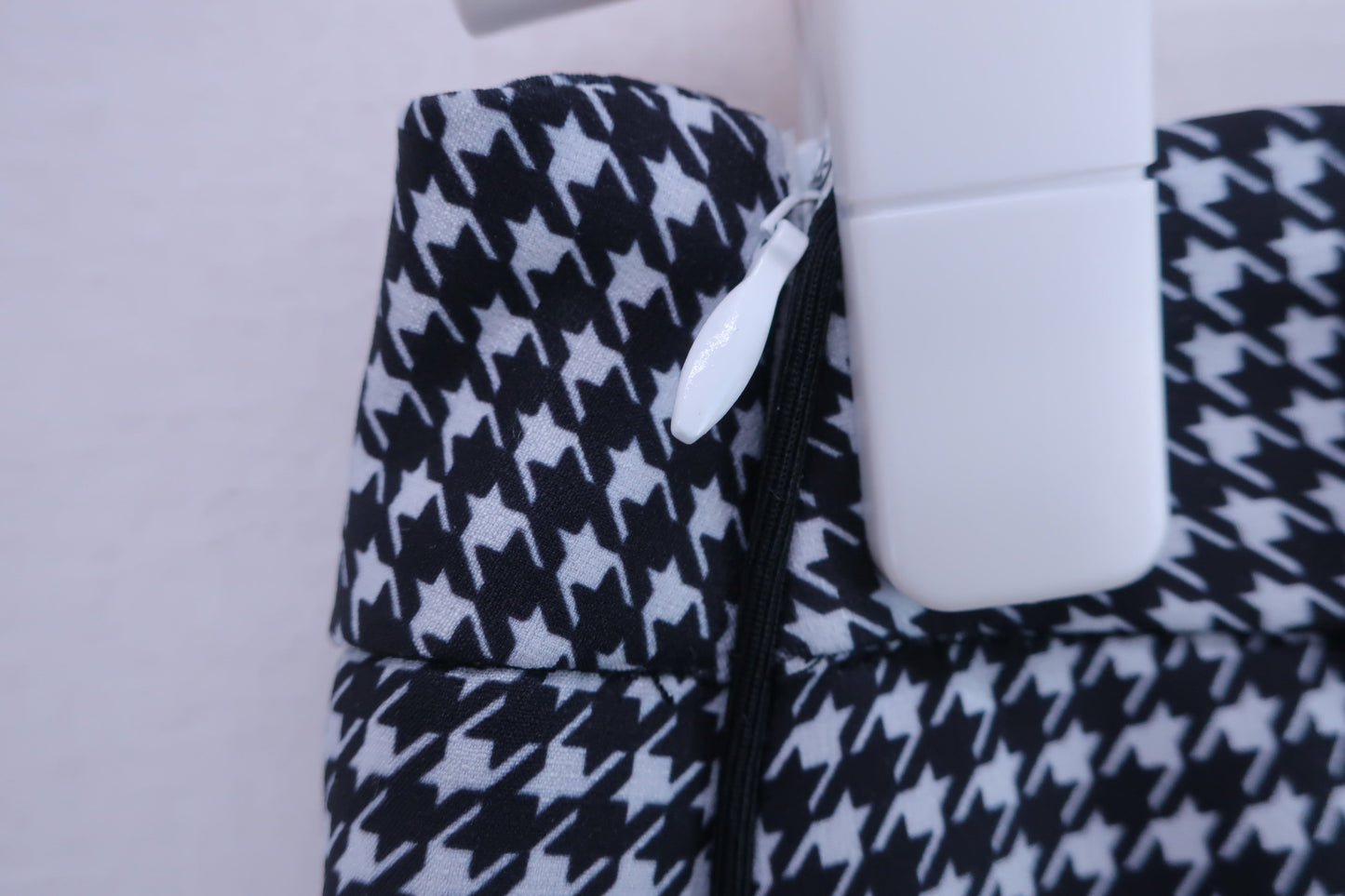 【美品】PGM GOLF スカート 白黒千鳥柄 レディース M ゴルフ用品 2406-0248 中古