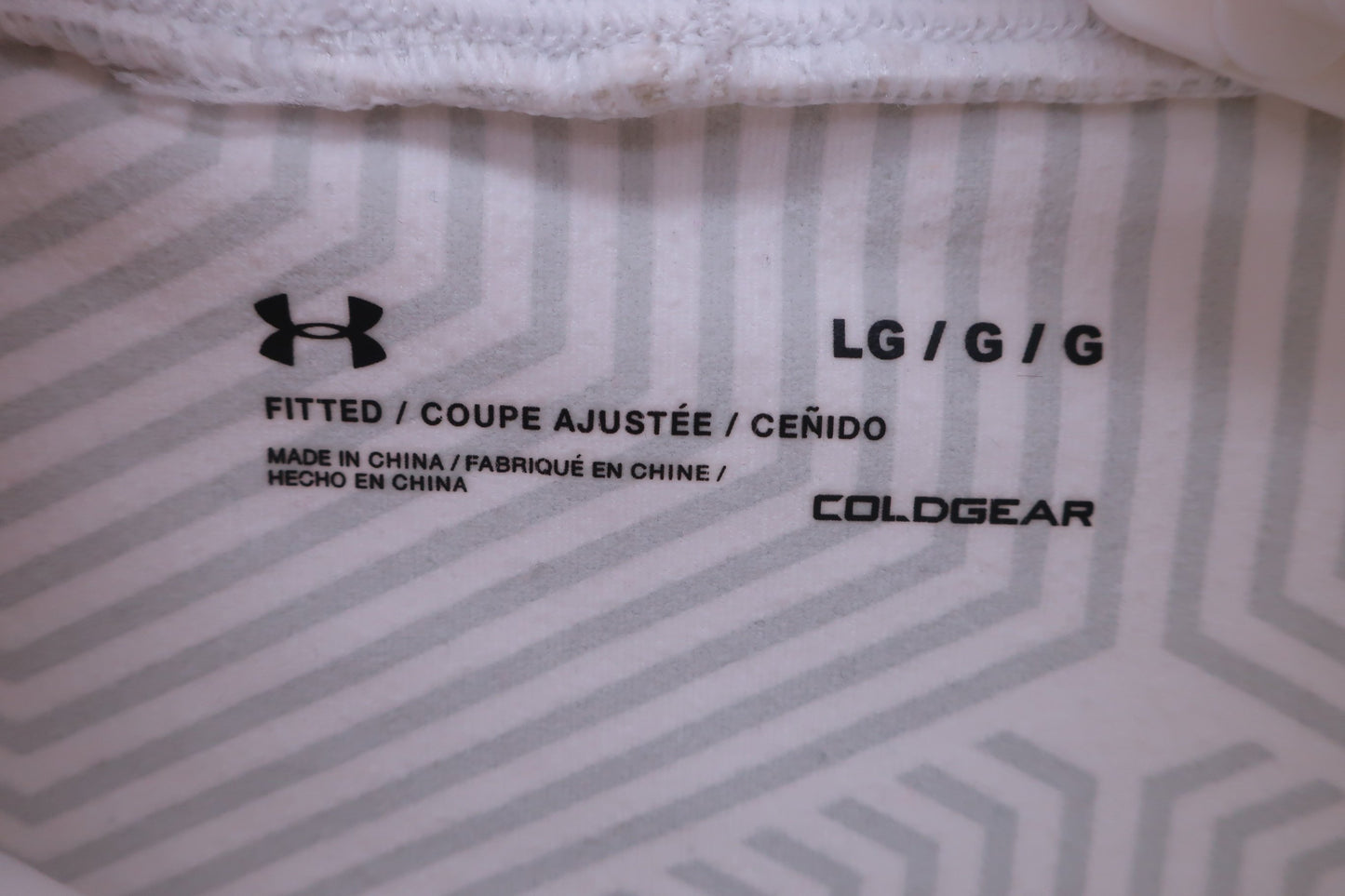 【美品】UNDER ARMOUR(アンダーアーマー) ハイネックシャツ 白 レディース LG ゴルフ用品 2406-0558 中古