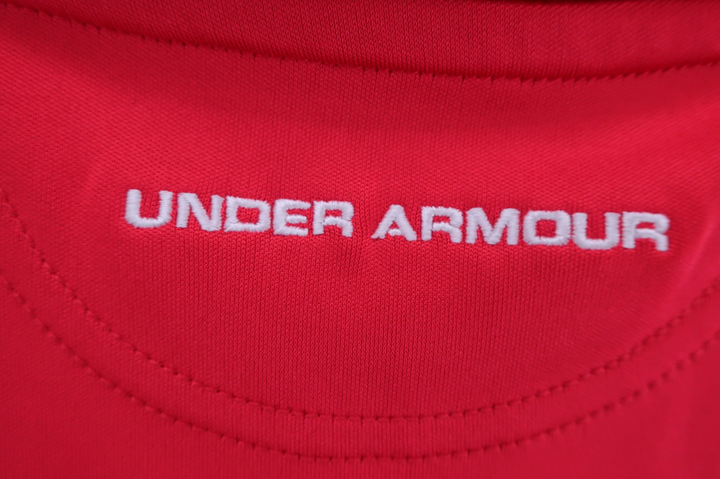 【美品】UNDER ARMOUR(アンダーアーマー) ポロシャツ 赤 メンズ MD ゴルフ用品 2408-0208 中古