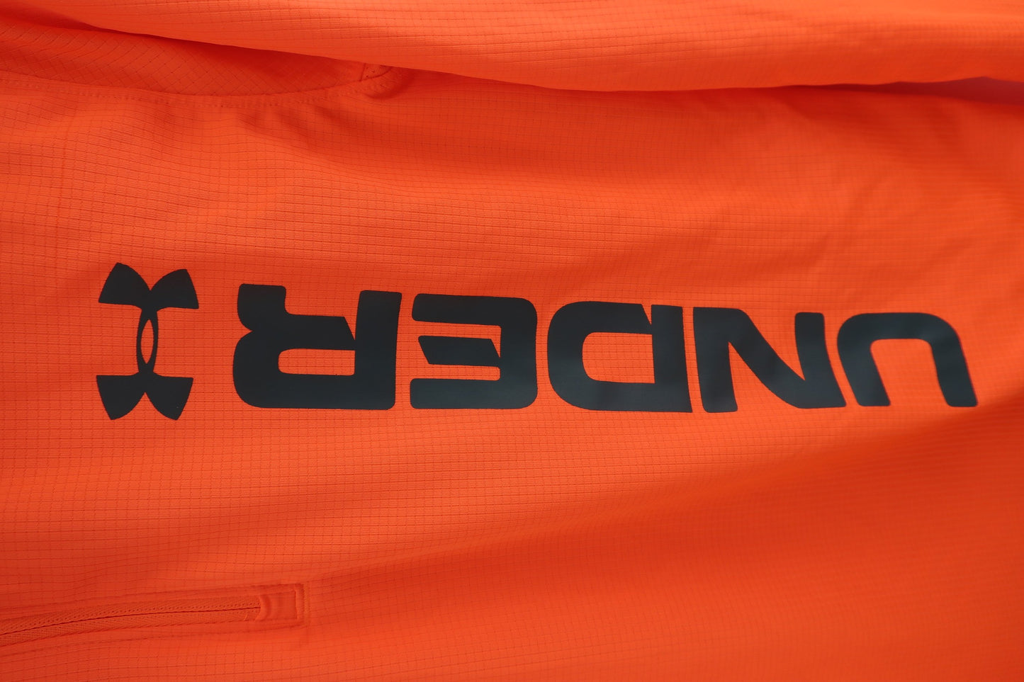 【美品】UNDER ARMOUR(アンダーアーマー) 長袖ハーフジップシャツ オレンジ メンズ SM ゴルフ用品 2408-0431 中古