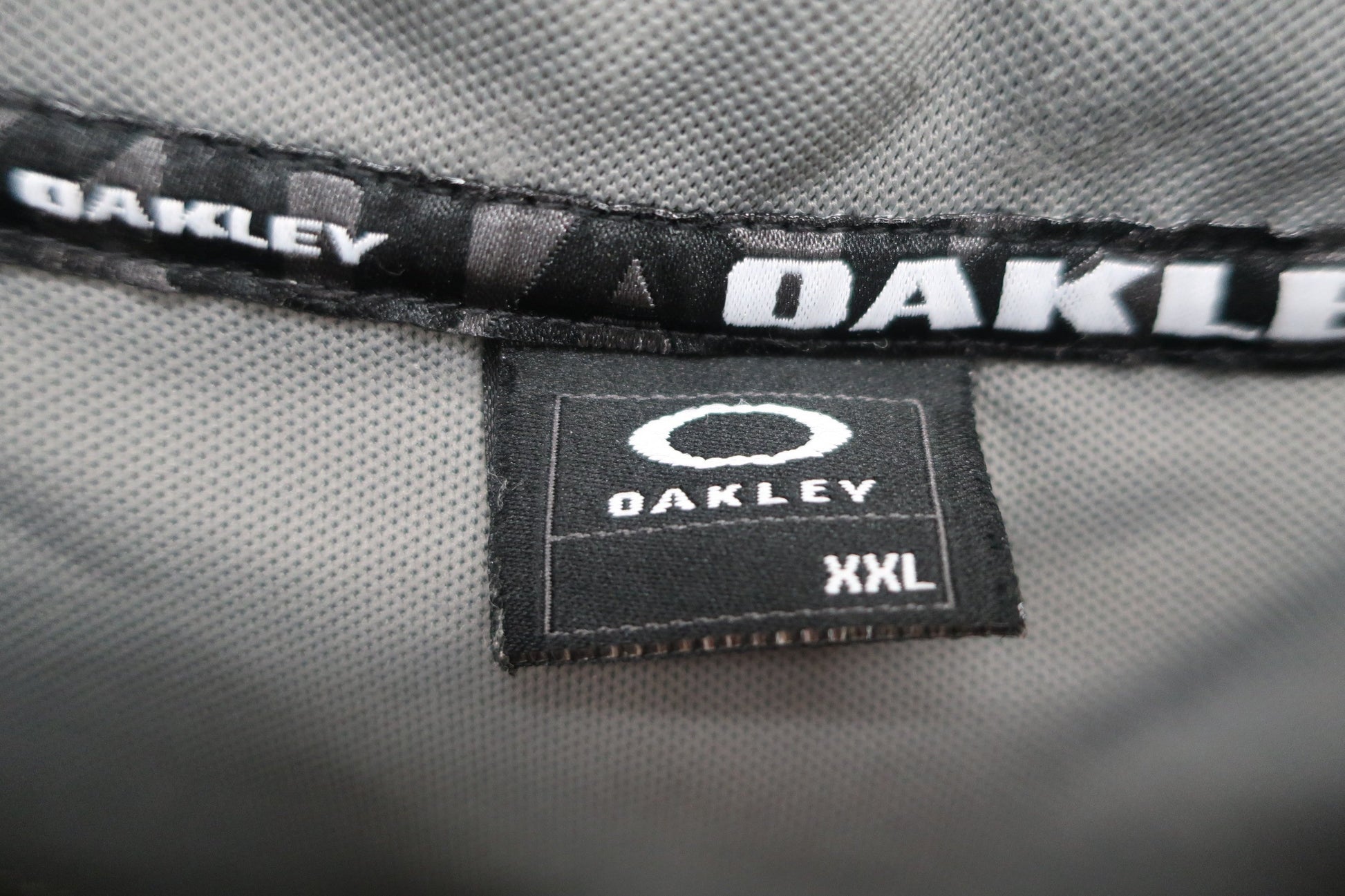 OAKLEY(オークリー) ハーフジップシャツ グレー メンズ XXL A-4