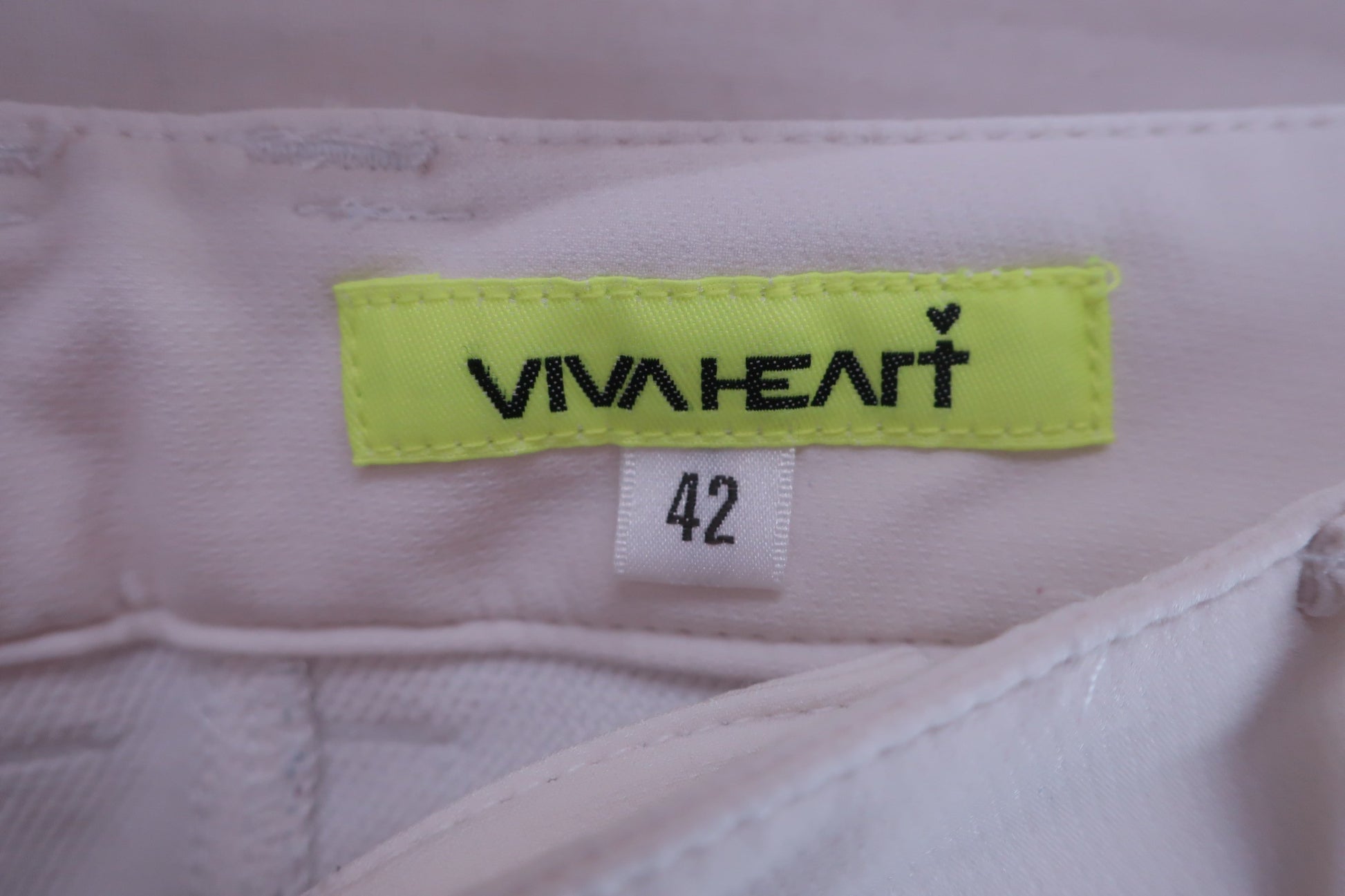 VIVA HEART(ビバハート) パンツ 白 レディース 42 B-5