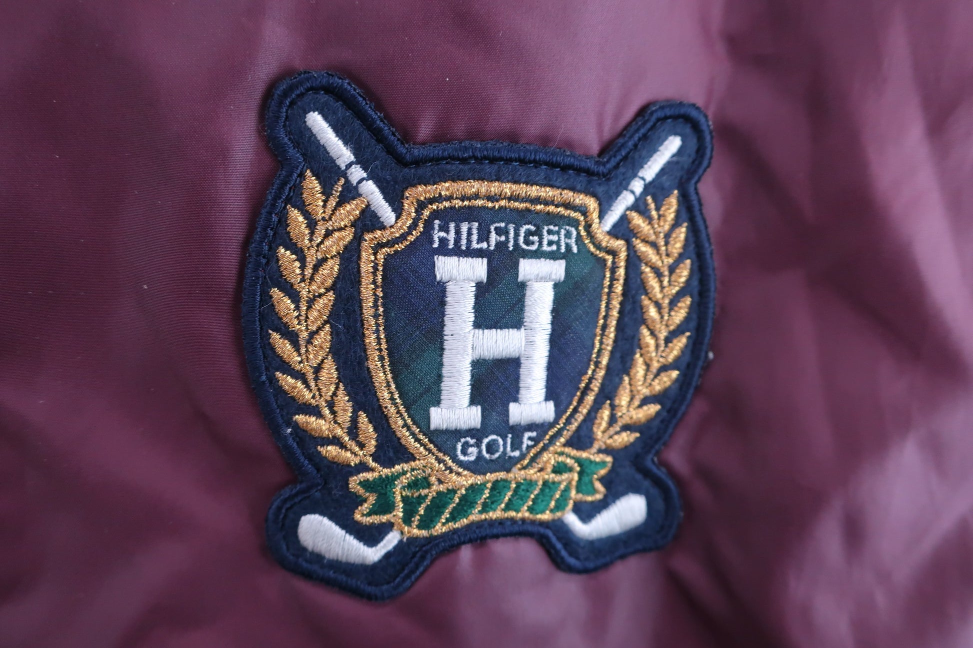 TOMMY HILFIGER GOLF(トミーヒルフィガーゴルフ) フード付きナイロンベスト ワインレッド メンズ XL B-2