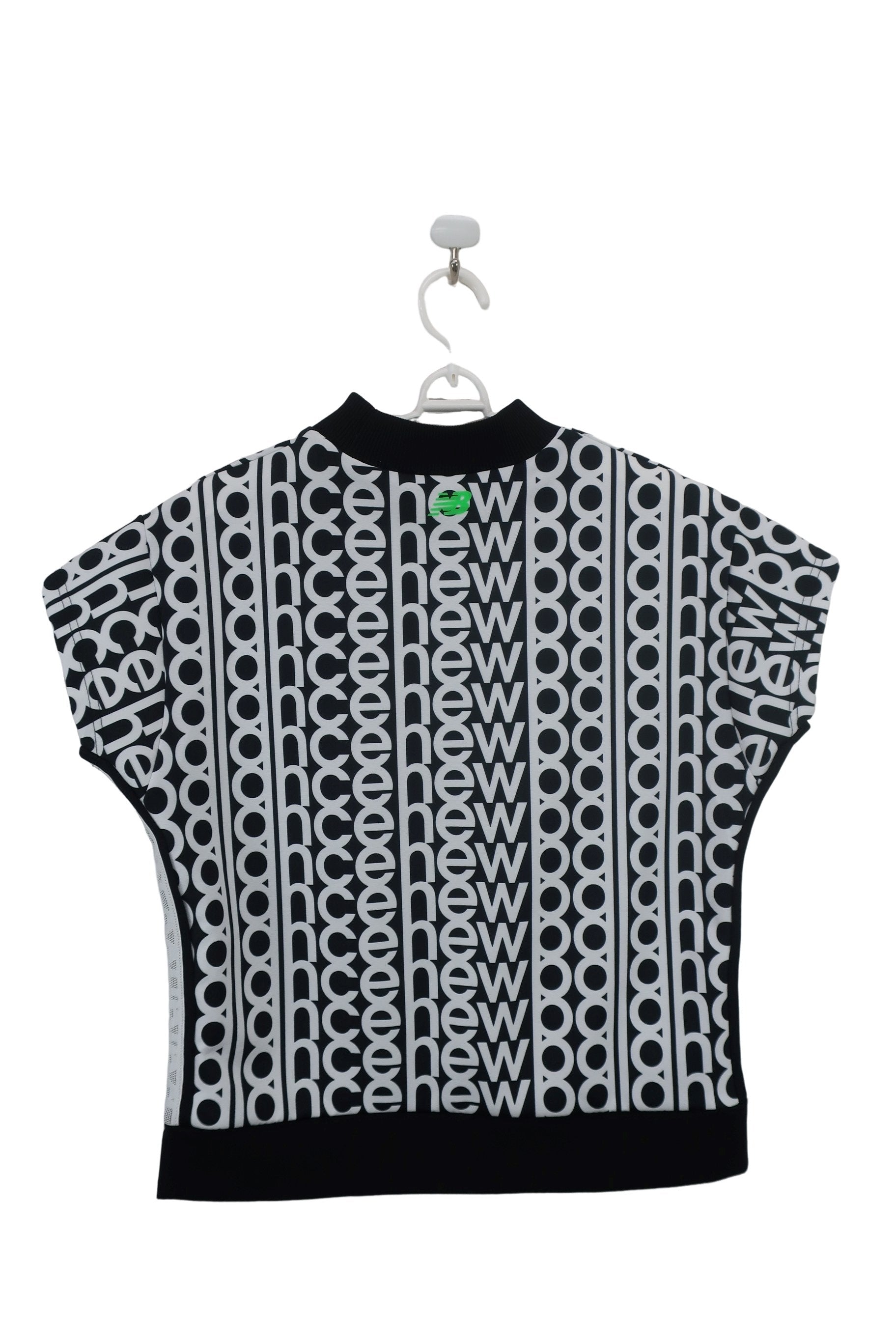 New Balance golf(ニューバランスゴルフ) ダンボールニットモックネックシャツ 黒白ロゴ文字柄 レディース 0 012-3164501 S-2