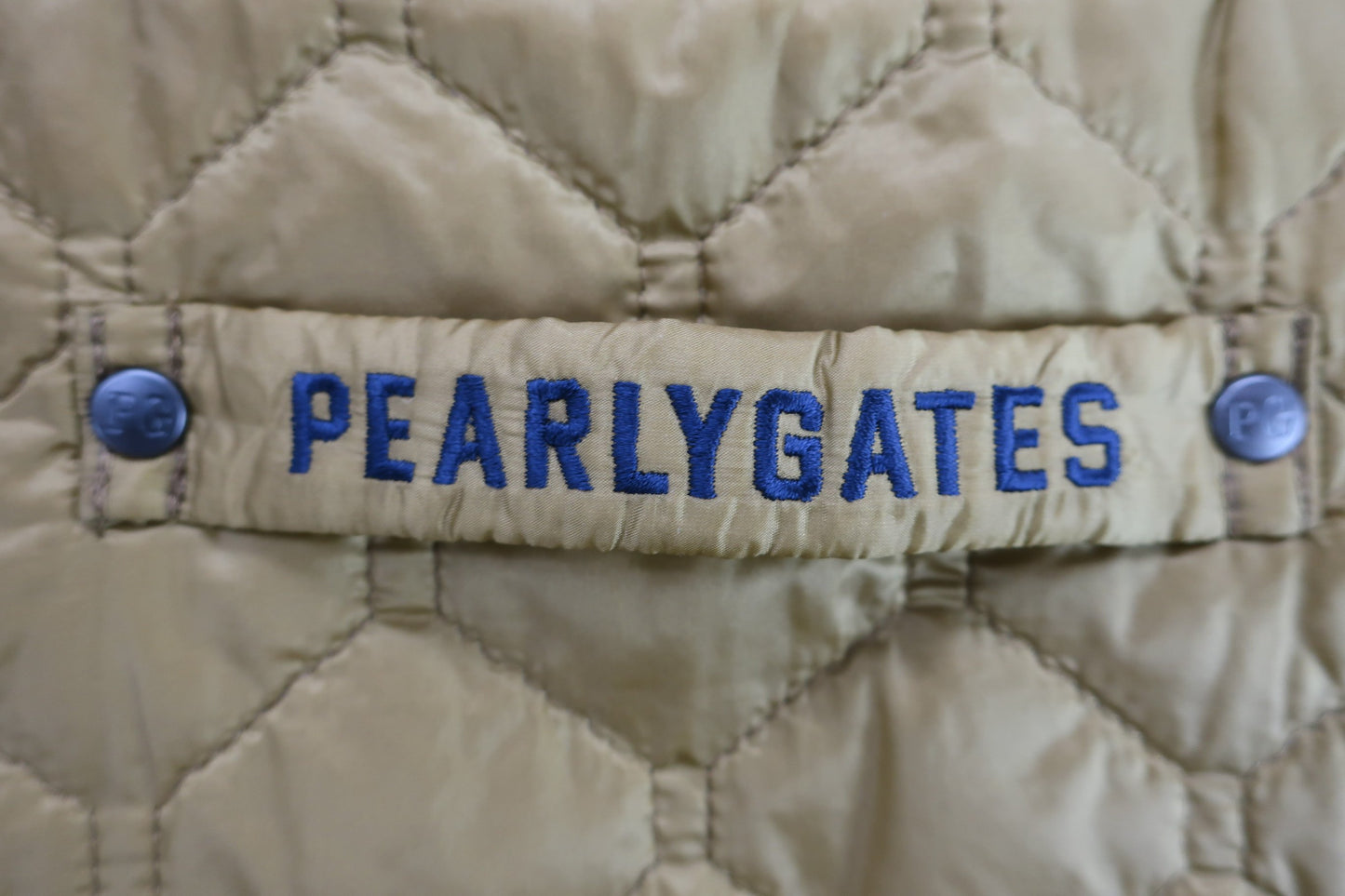 PEARLY GATES(パーリーゲイツ) ダウンベスト 黄土色 メンズ 5 053-258933 A-7