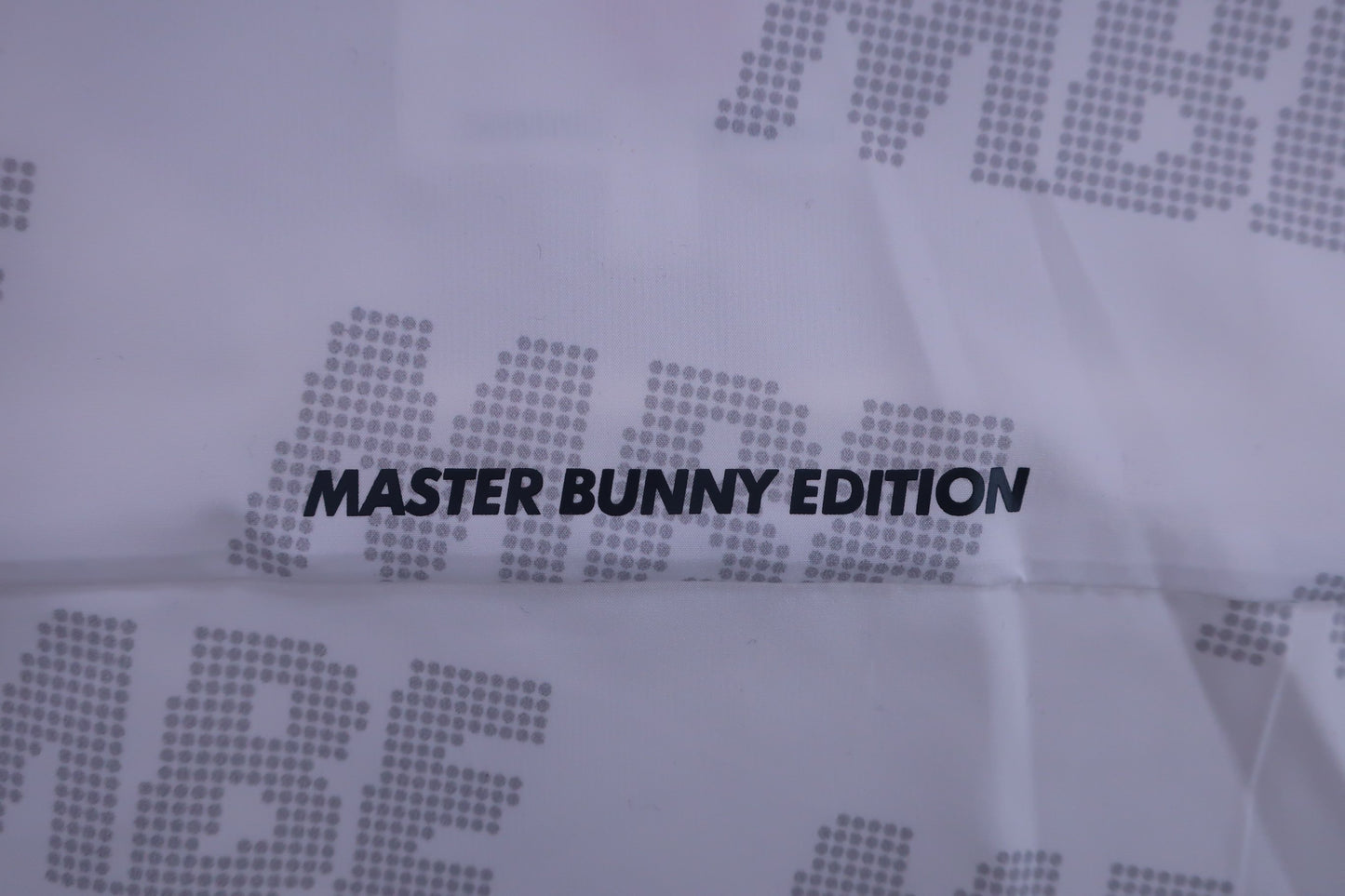 MASTER BUNNY EDITION(マスターバニーエディション) ウィンドブレーカー 白グレーロゴ柄 メンズ 4 758-0120303 N-7