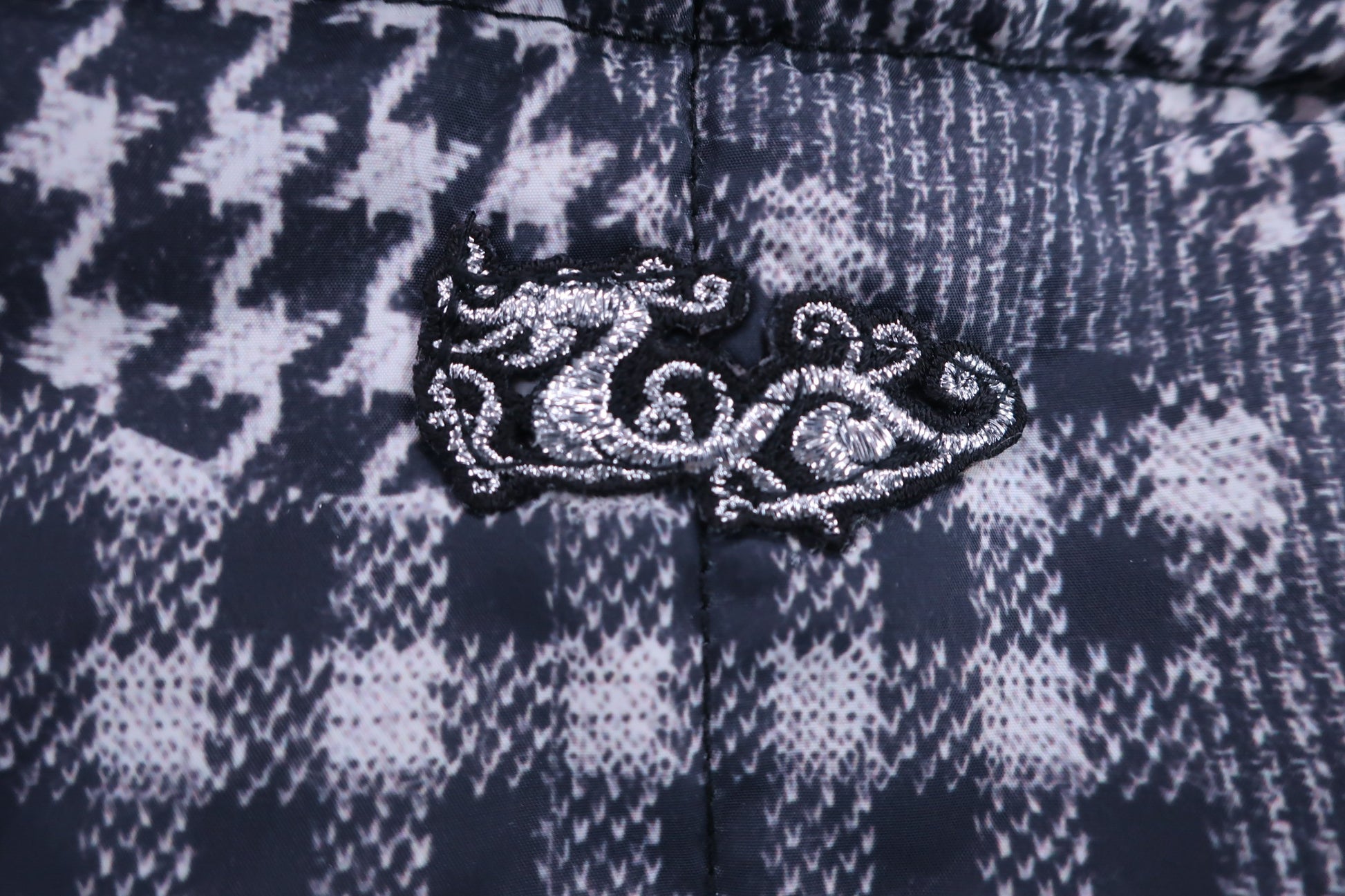 Dance With Dragon(ダンスウィズドラゴン) ナイロンベスト 白黒総柄 メンズ 3 D2-530700 A-2