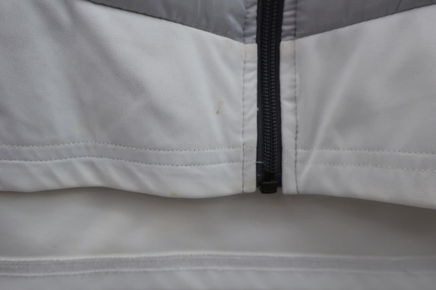 MIZUNO(ミズノ) ダウンベスト シルバー白 メンズ XL A-2