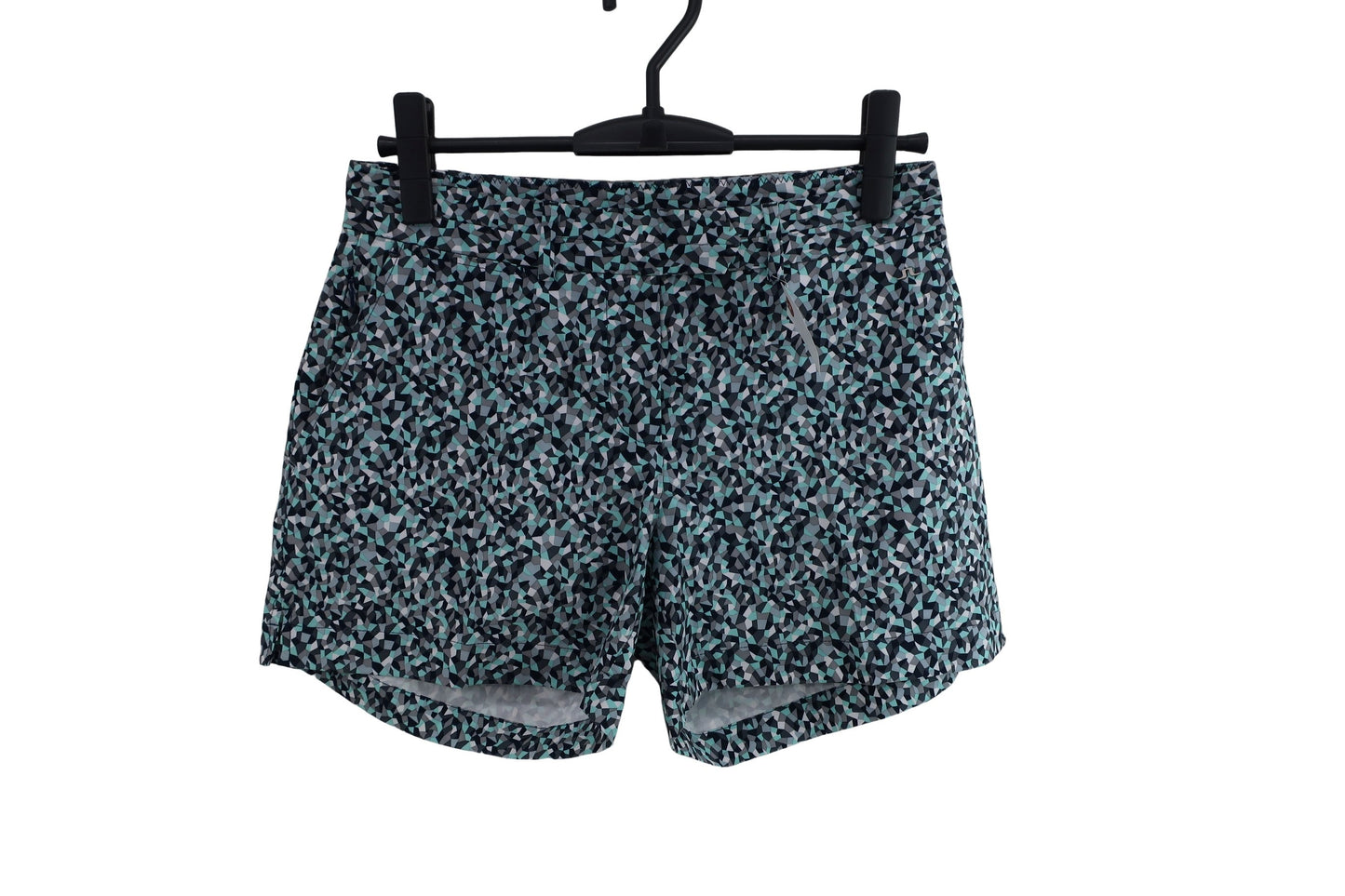 J.LINDEBERG(ジェイ リンドバーグ) ショートパンツ 黒白グレー緑総柄 レディース 27 072-05442 A-1