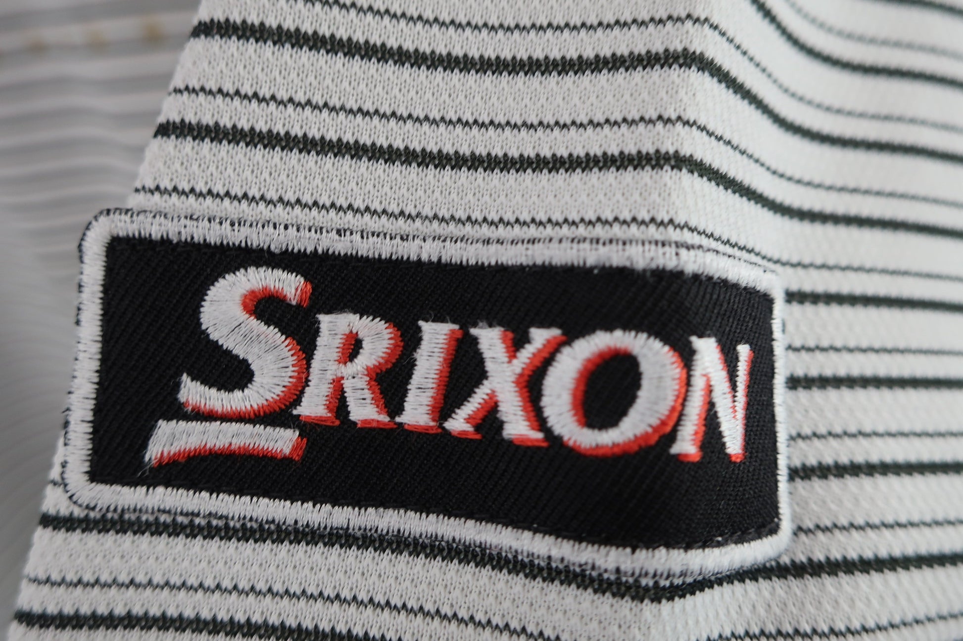 SRIXON(スリクソン) 半袖モックネックシャツ 白黒ボーダー メンズ M B-5