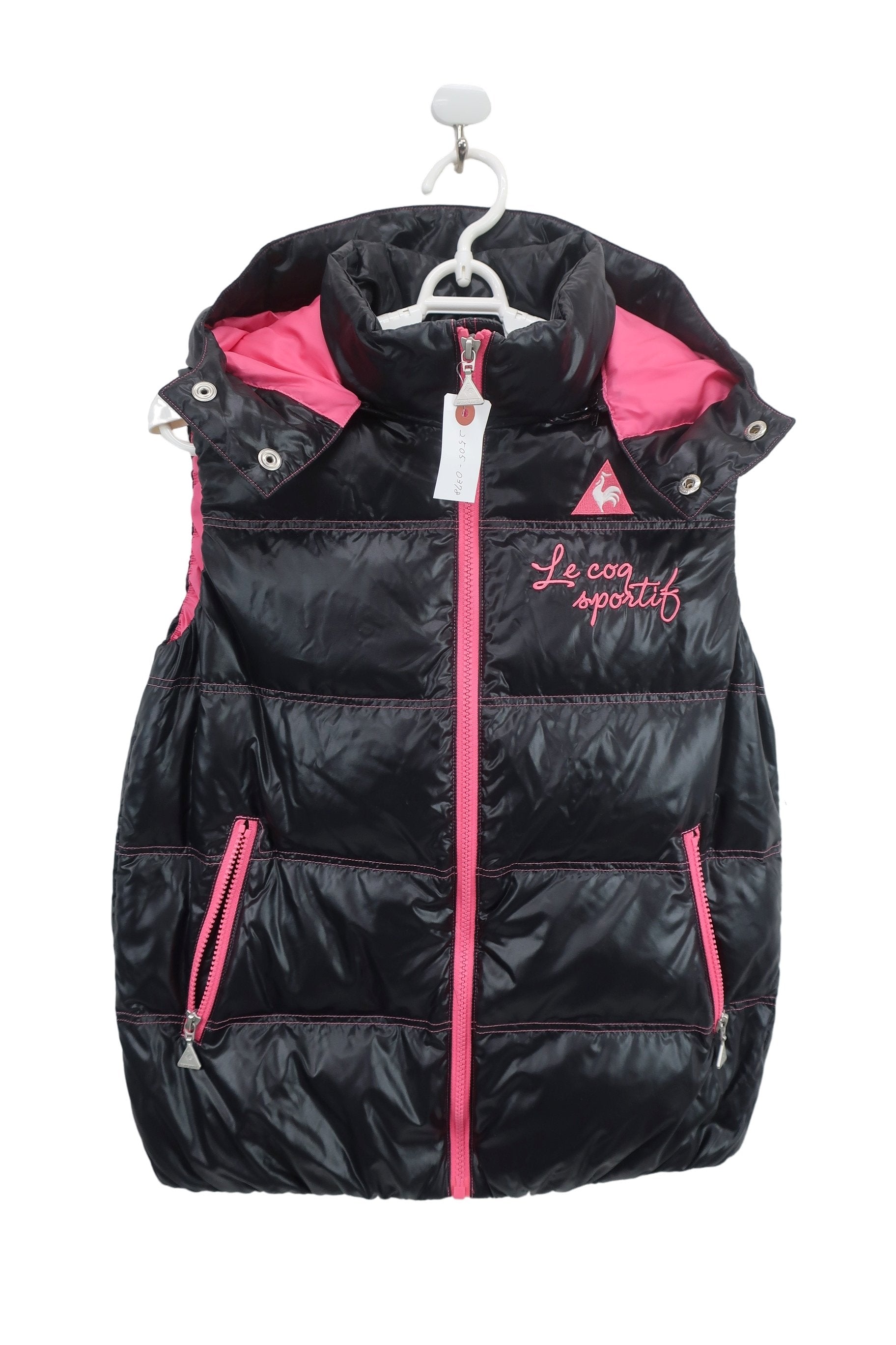 le coq sportif(ルコックスポルティフ) ダウンベスト 黒ピンク レディース M B-1