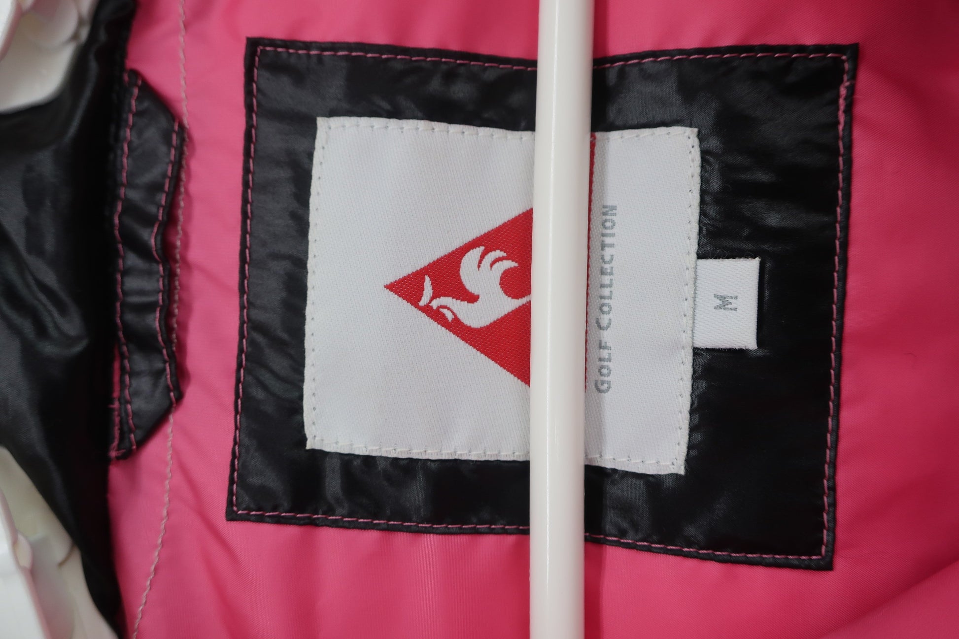 le coq sportif(ルコックスポルティフ) ダウンベスト 黒ピンク レディース M B-3