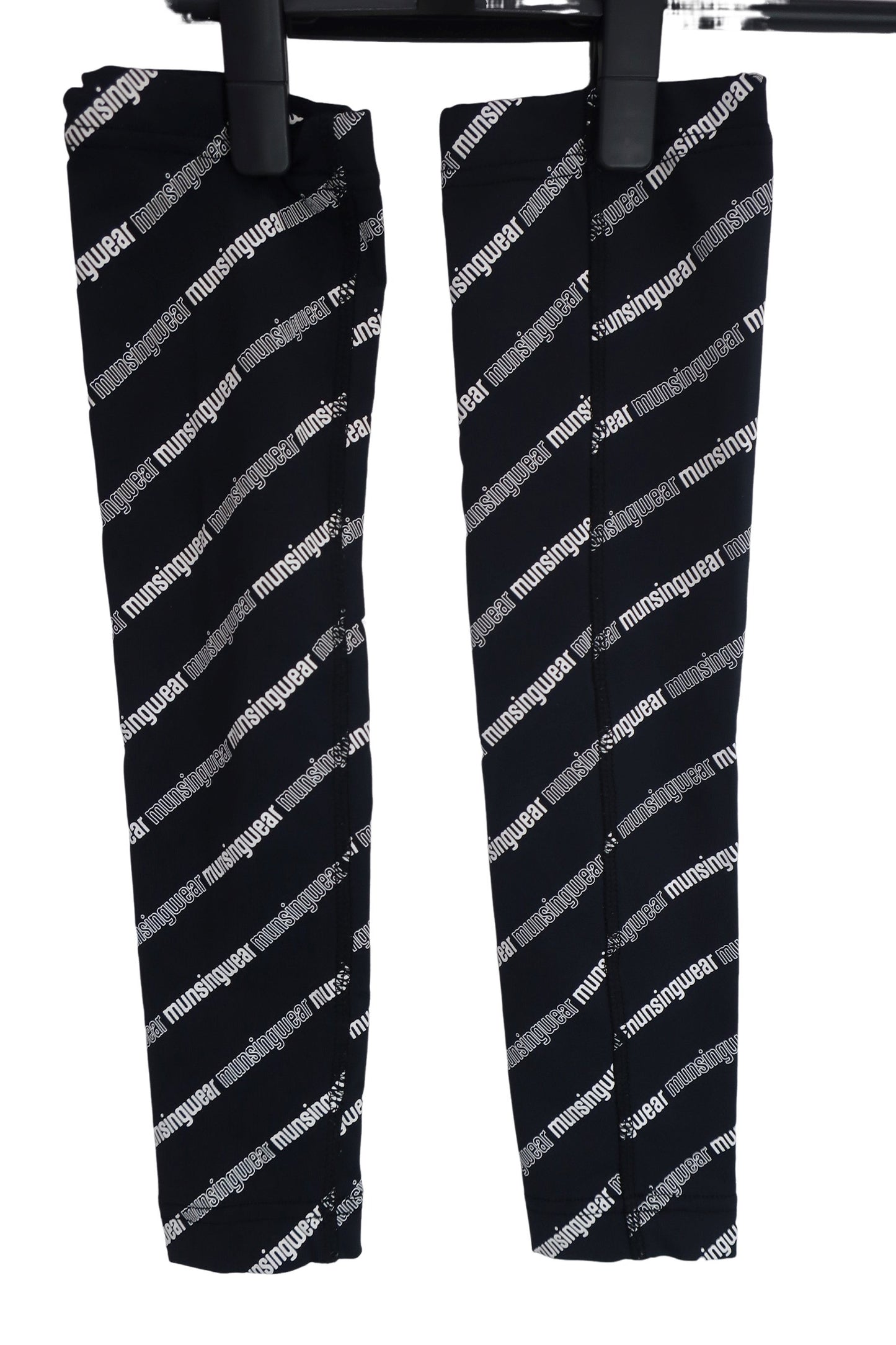 Munsingwear(マンシングウェア) アームカバー 黒白ロゴ柄 レディース A-1
