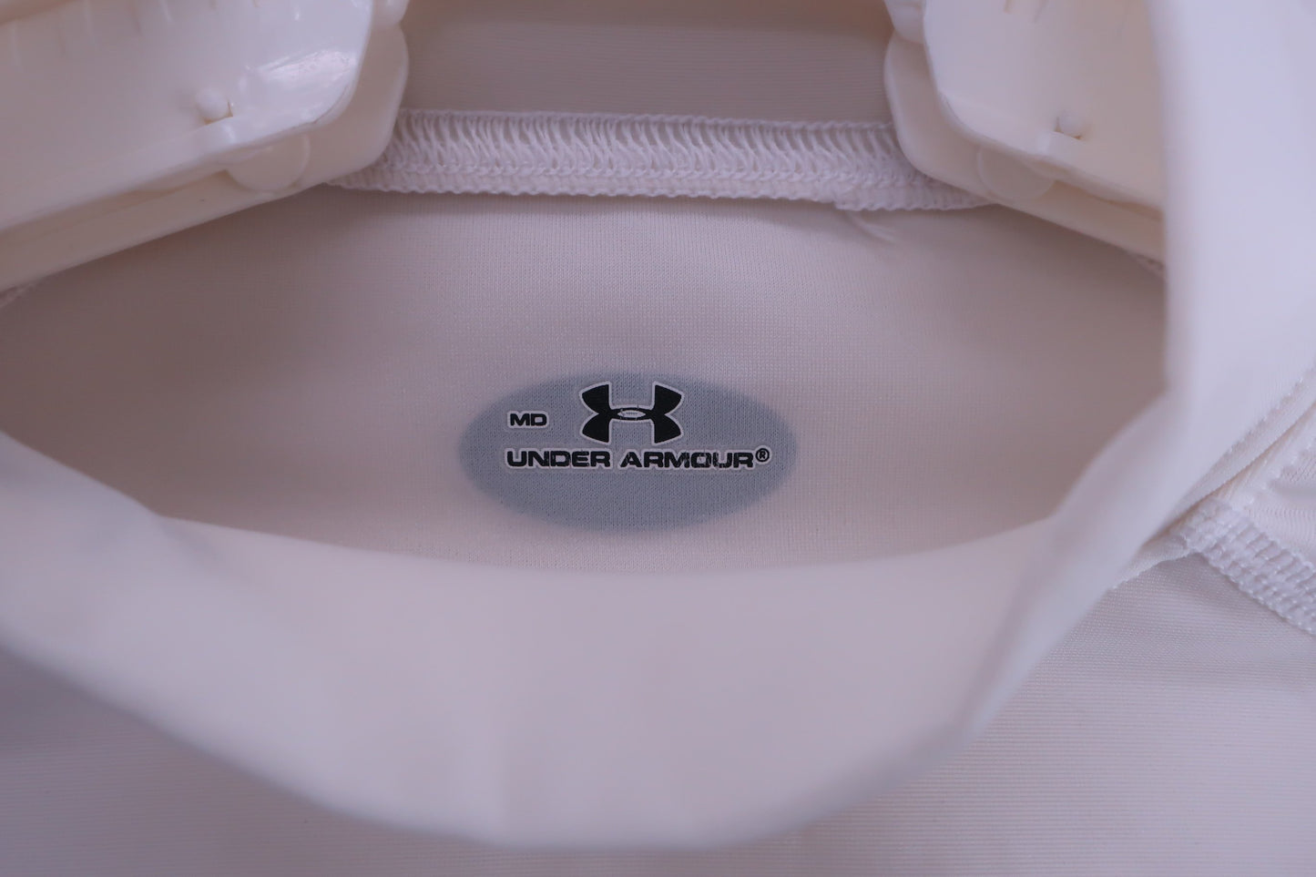 UNDER ARMOUR(アンダーアーマー) 長袖モックネックシャツ 白 レディース M B-3