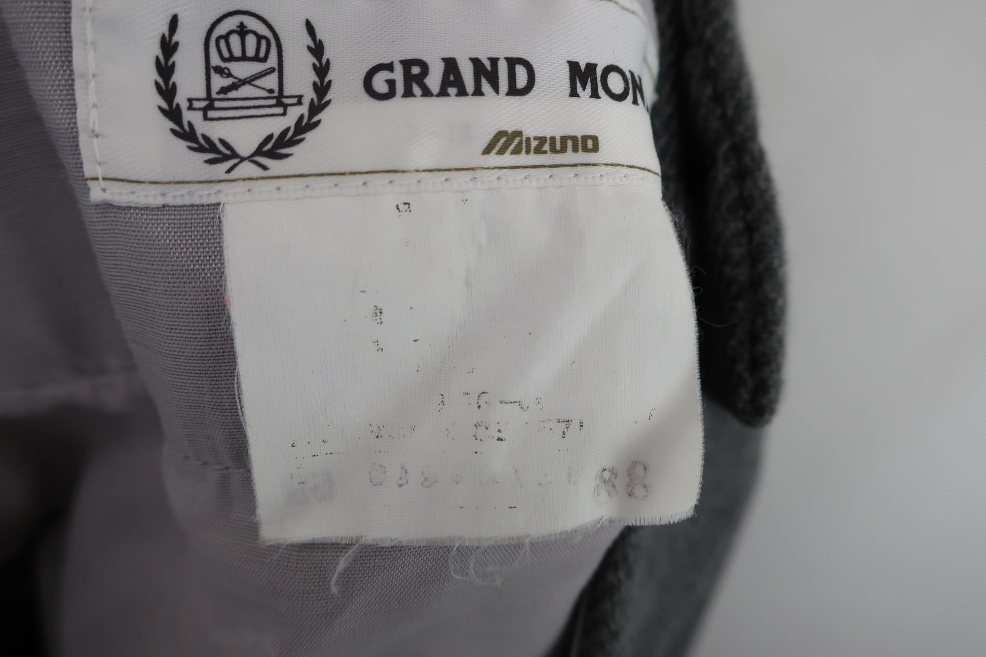 GRAND MONARCH(グランドモナーク) パンツ グレー メンズ B-6
