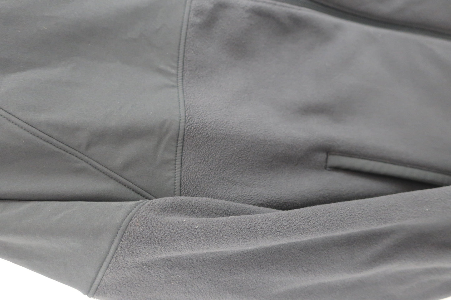 UNDER ARMOUR(アンダーアーマー) フリースジャケット 黒 メンズ M B-4