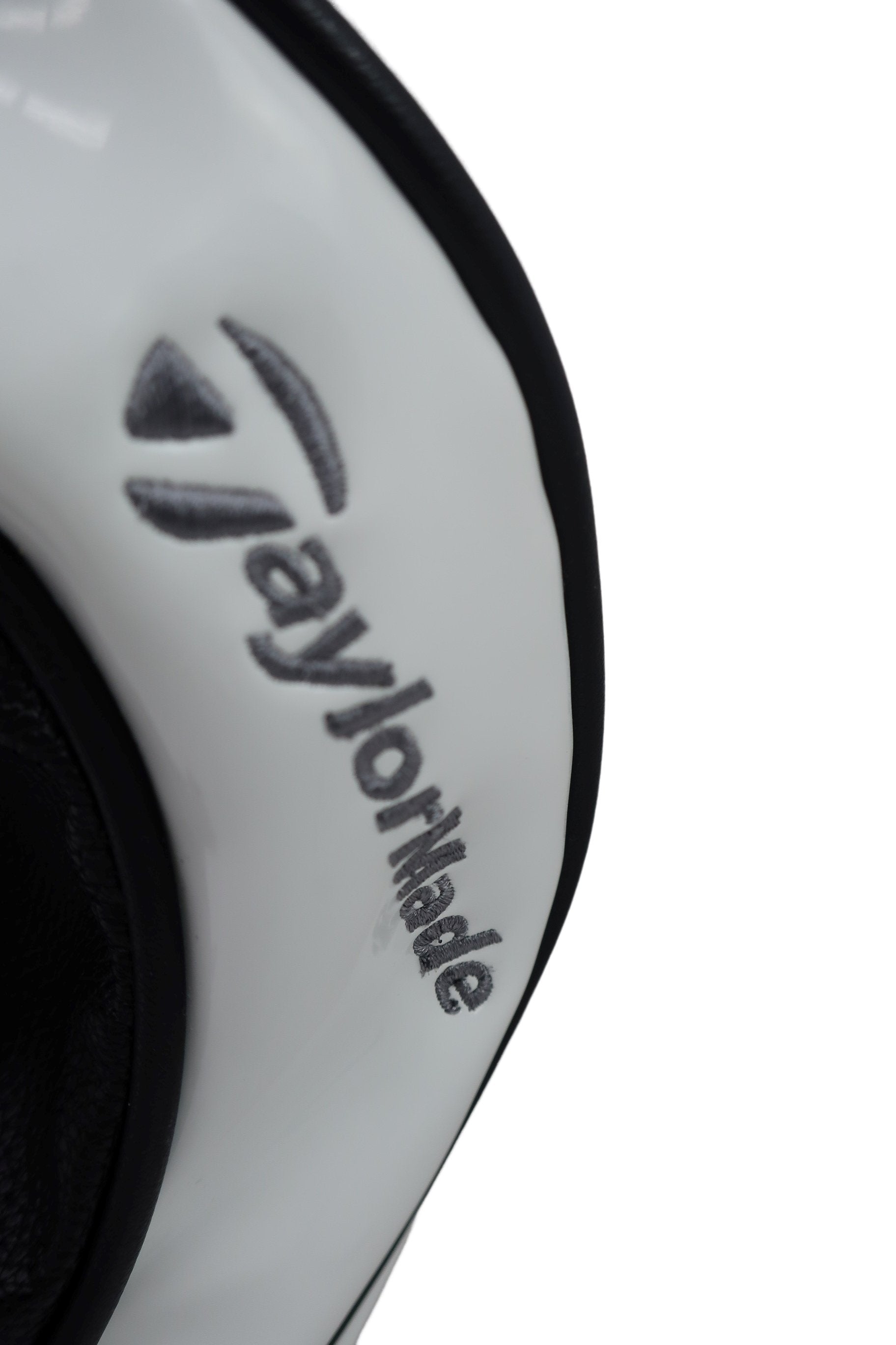 TaylorMade(テーラーメイド) ヘッドカバー 白黒 フェアウェイウッド用 A-3