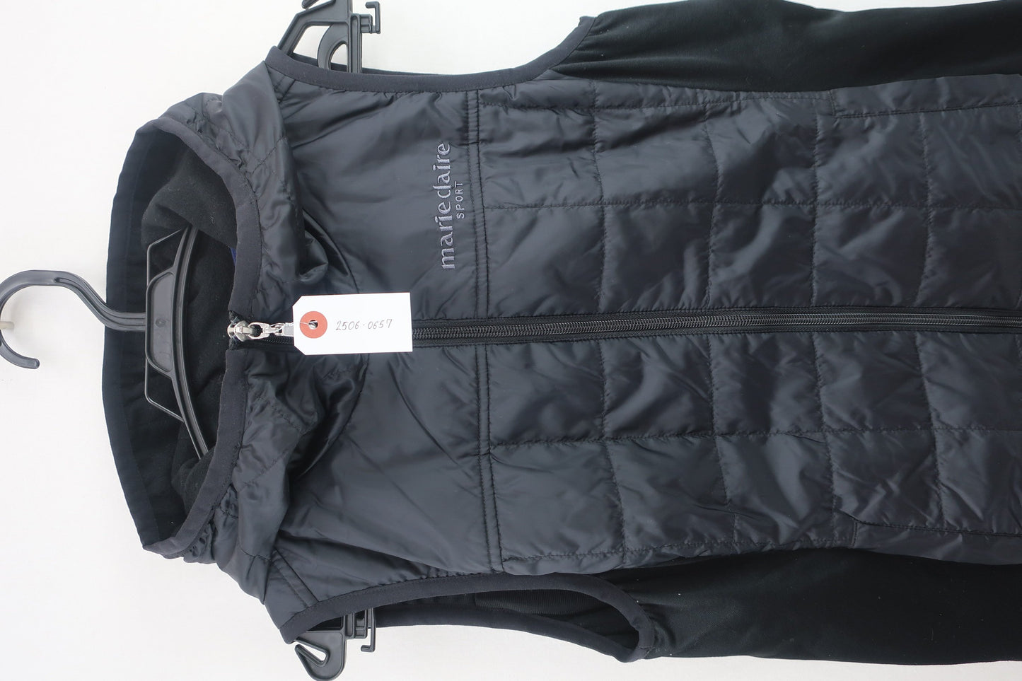 marie claire sport(マリ・クレール・スポーツ) ナイロンベストワンピース 黒 レディース M A-3