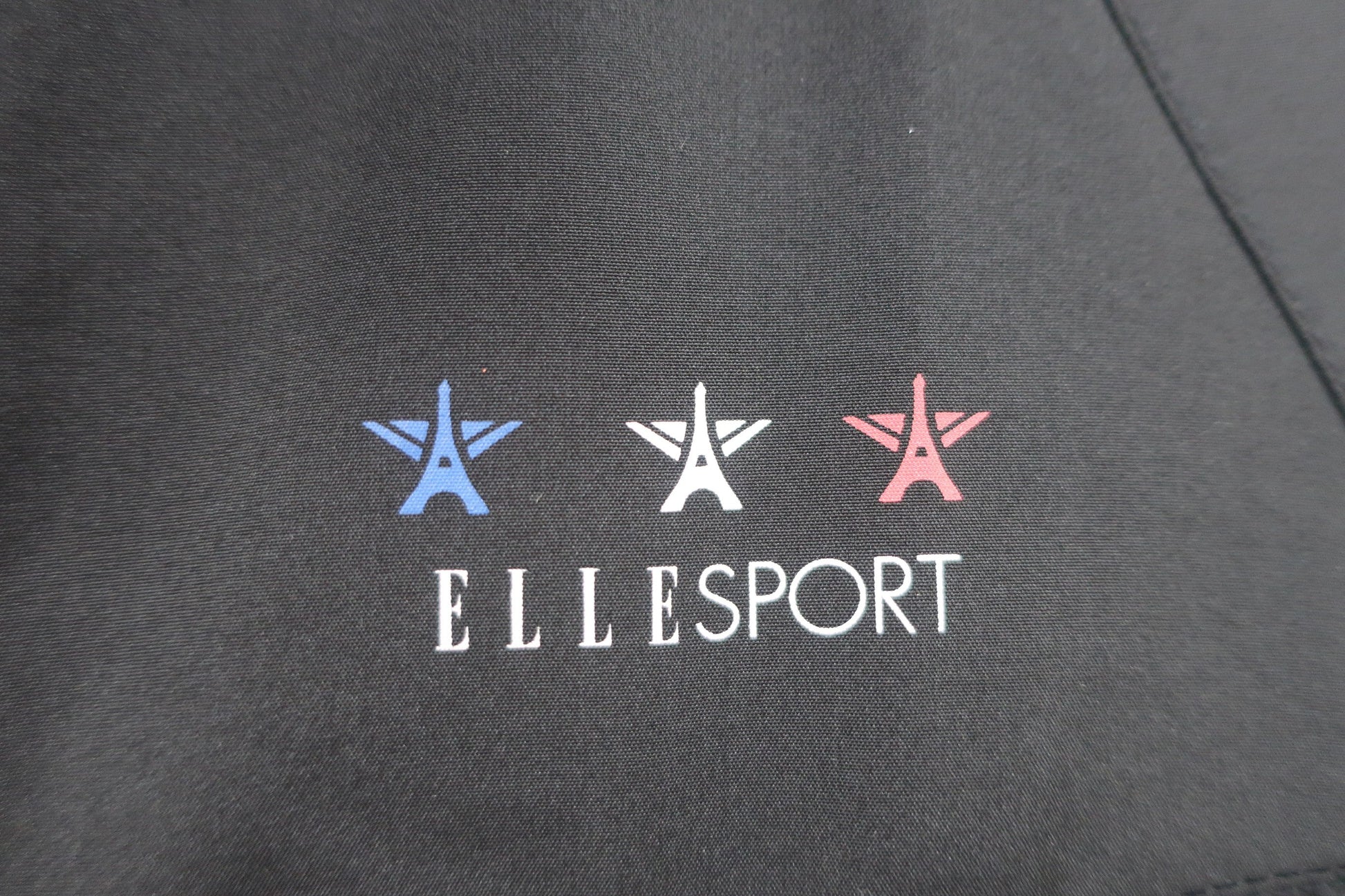 ELLESPORT ナイロンパーカー 黒 レディース M A