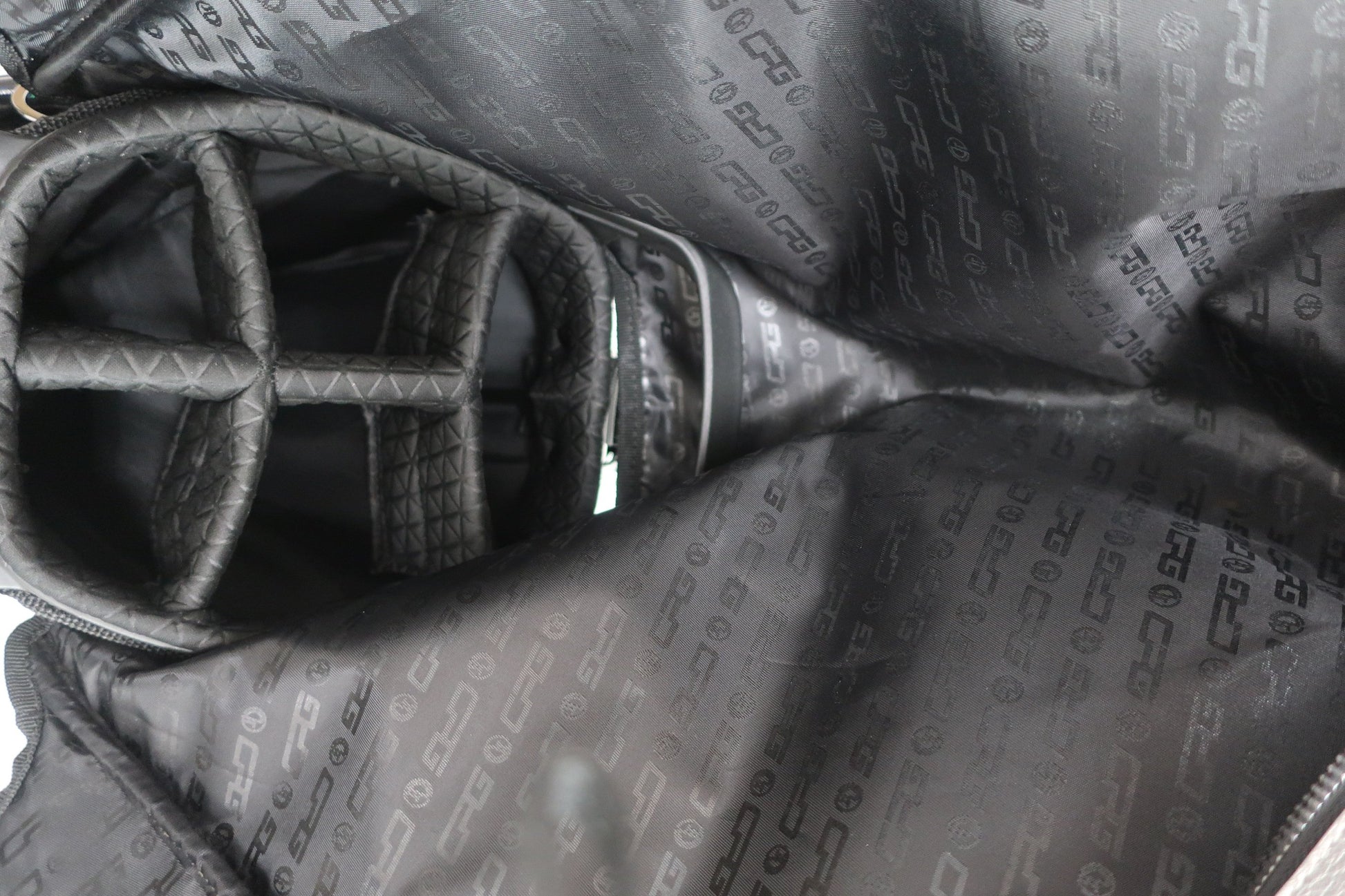 CPG GOLF(シーピージーゴルフ) スタンド式キャディバッグ 黒 5口 N-9