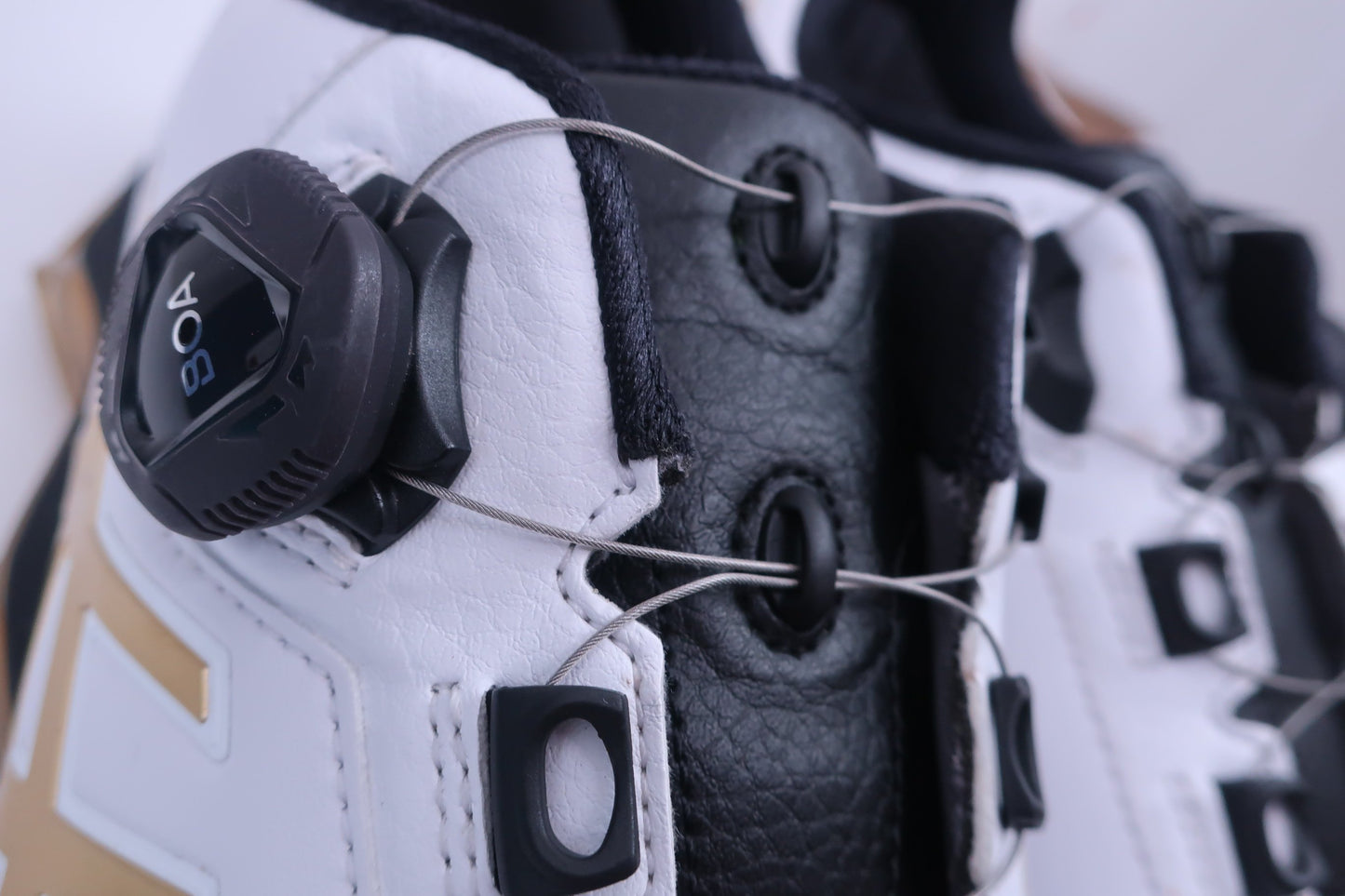 ASICS(アシックス) ダイヤル式ゴルフシューズ 白黒ゴールド メンズ 28.5cm 1113A002 A-3