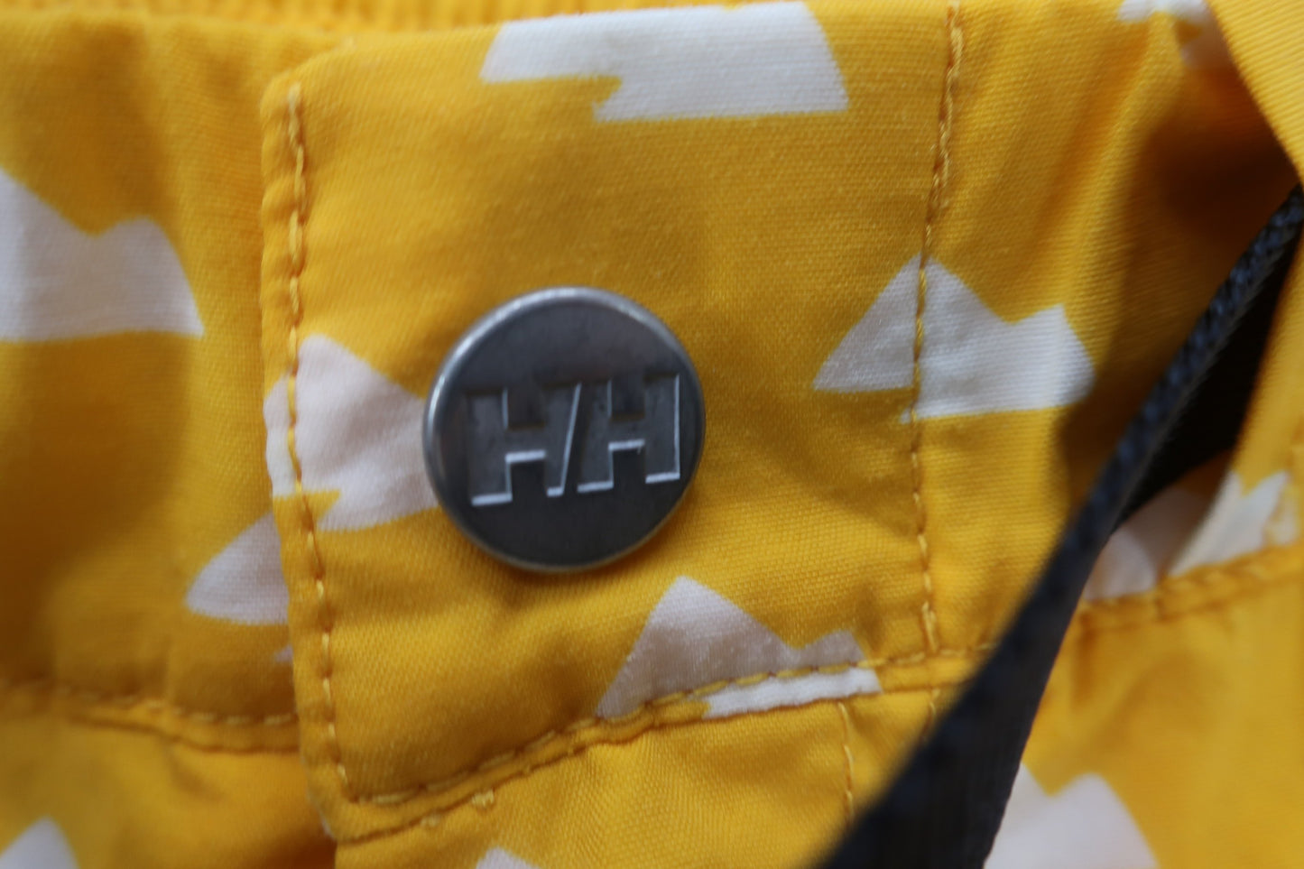 HELLY HANSEN(ヘリーハンセン) ハーフパンツ 黄色 メンズ XL A