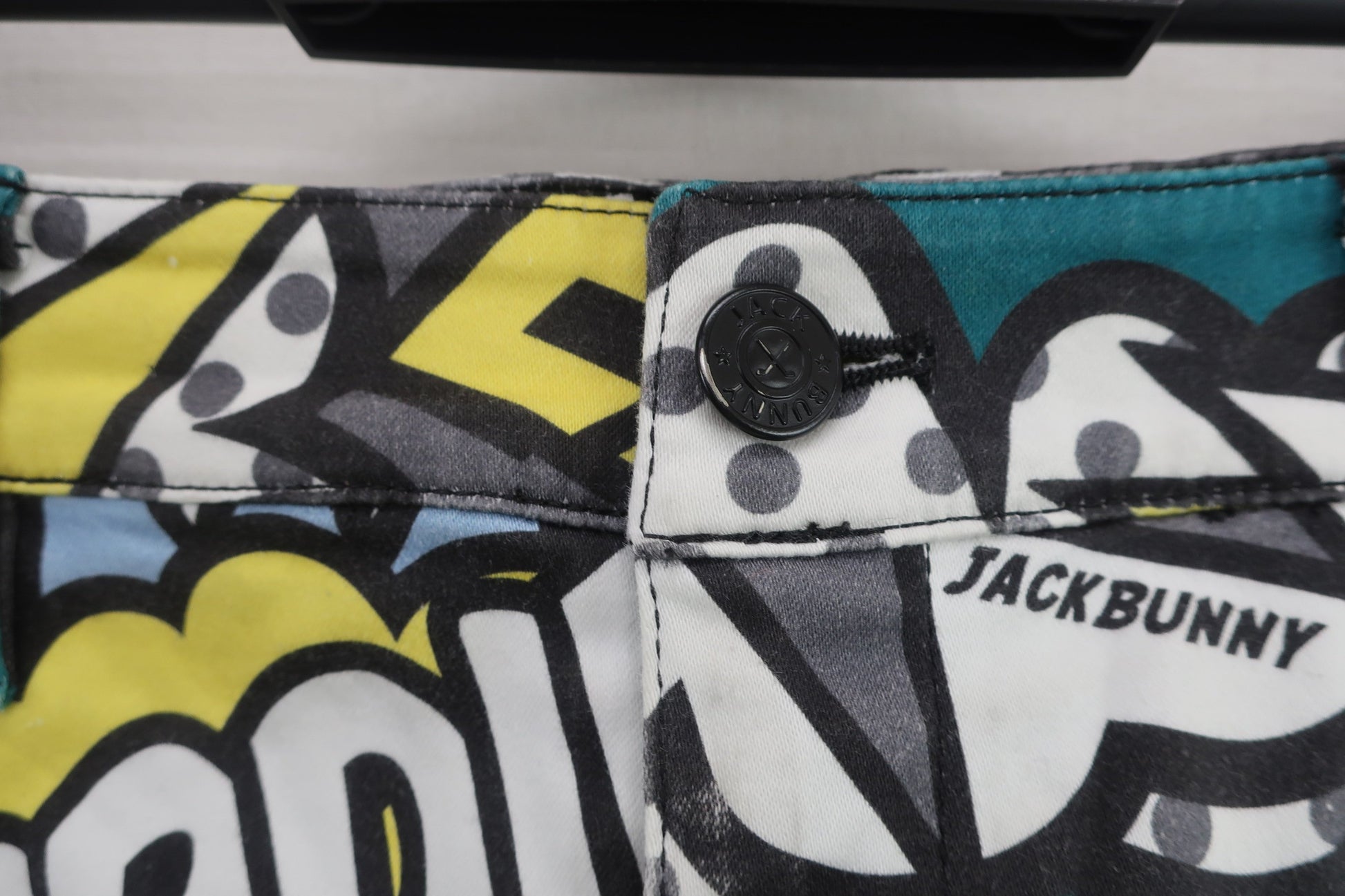 Jack Bunny(ジャックバニー) スカート アメコミ風白グレー総柄 レディース 1 263-0134330 C