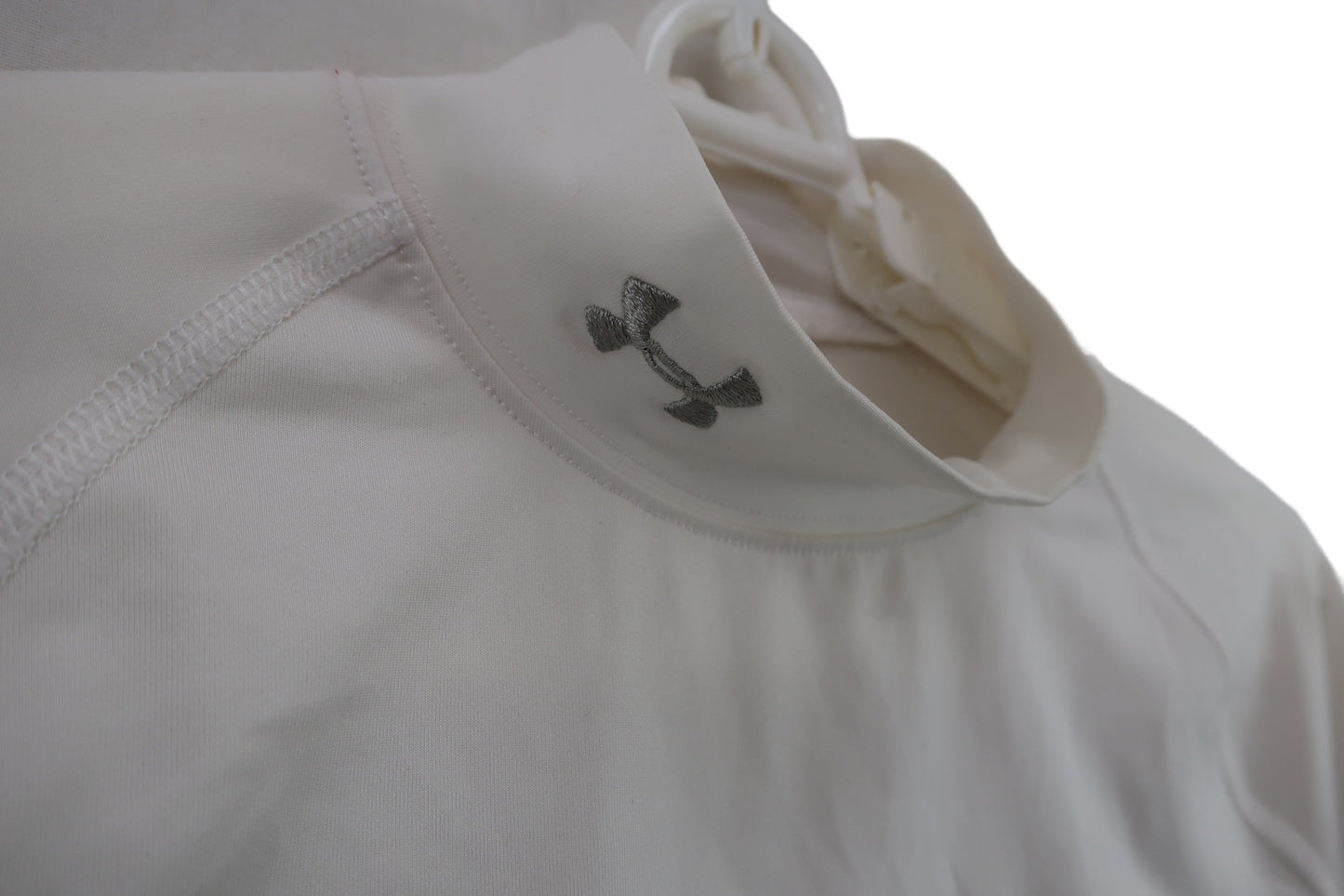UNDER ARMOUR(アンダーアーマー) ハイネックシャツ 白 レディース MD B