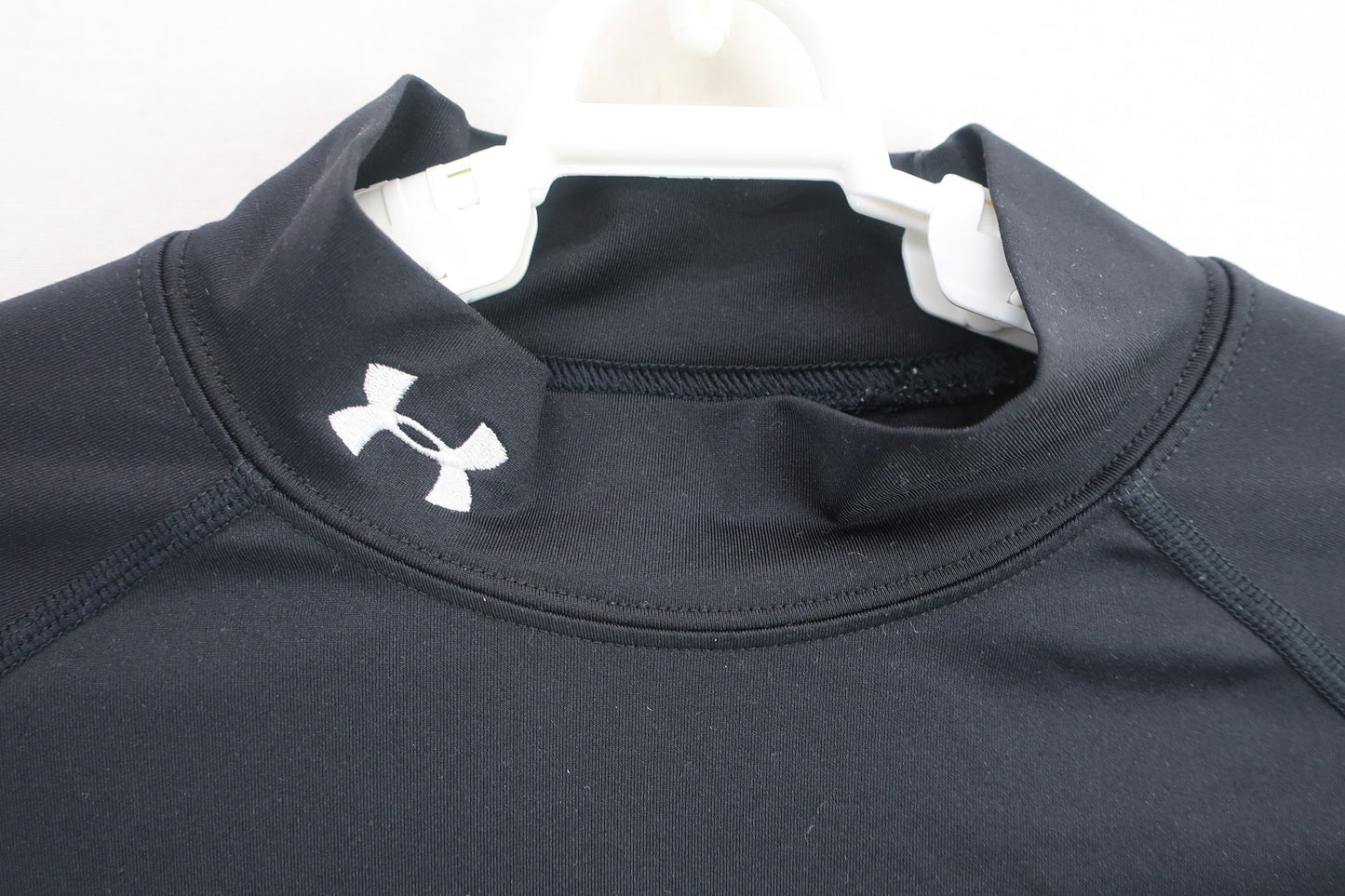 UNDER ARMOUR(アンダーアーマー) ハイネックシャツ 黒 レディース MD A