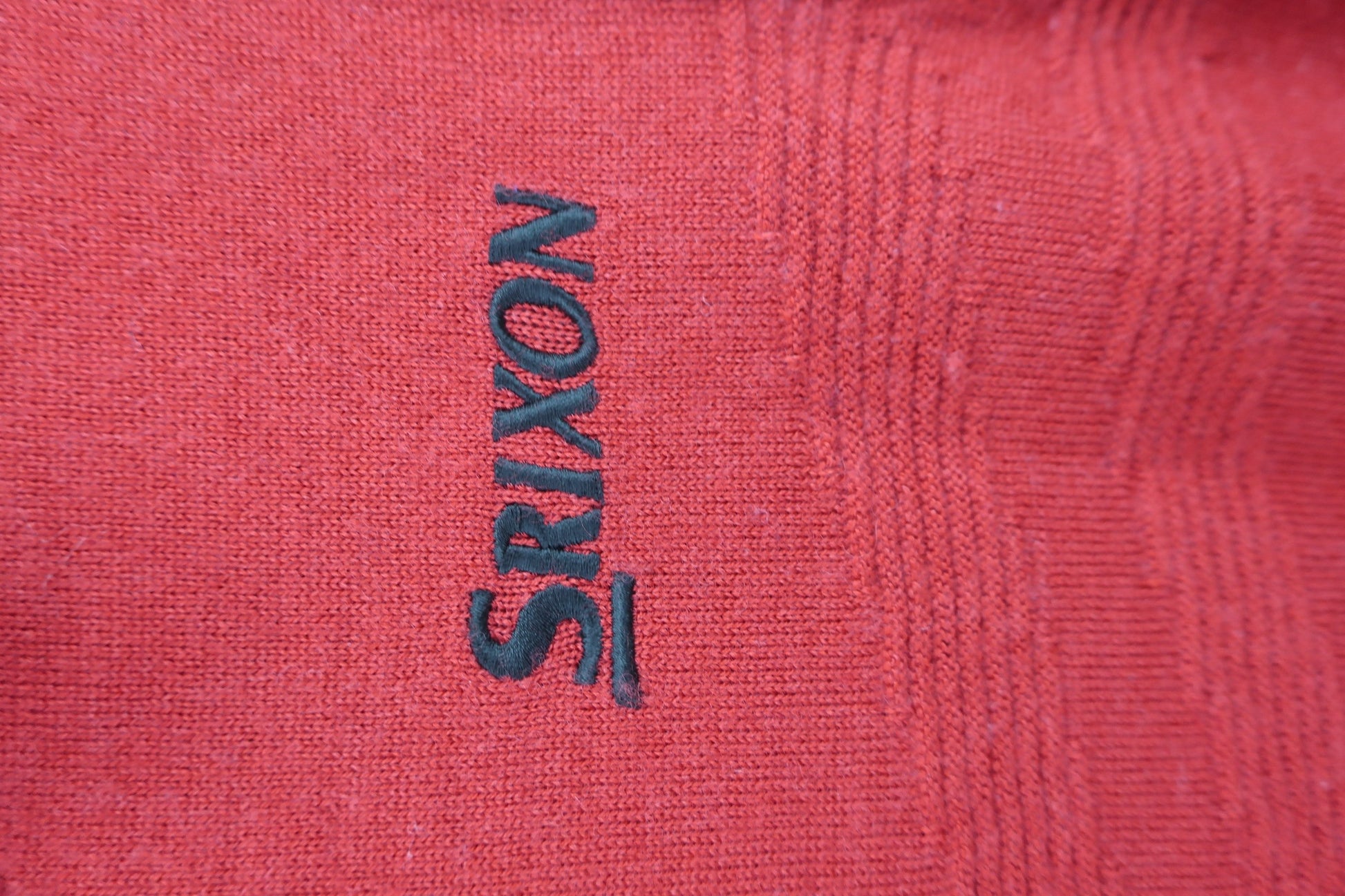 SRIXON(スリクソン) ニットベスト 赤 メンズ M A