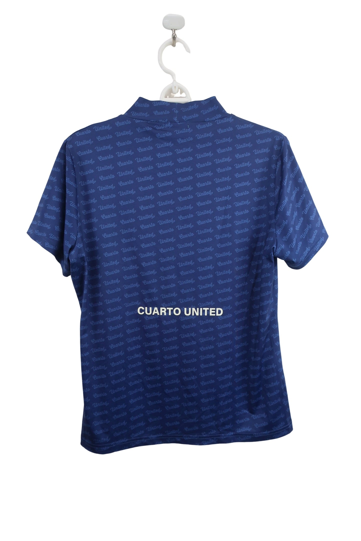 Cuarto UNITED(クアルトユナイテッド) 半袖モックネックシャツ 青ロゴ柄 レディース XL A