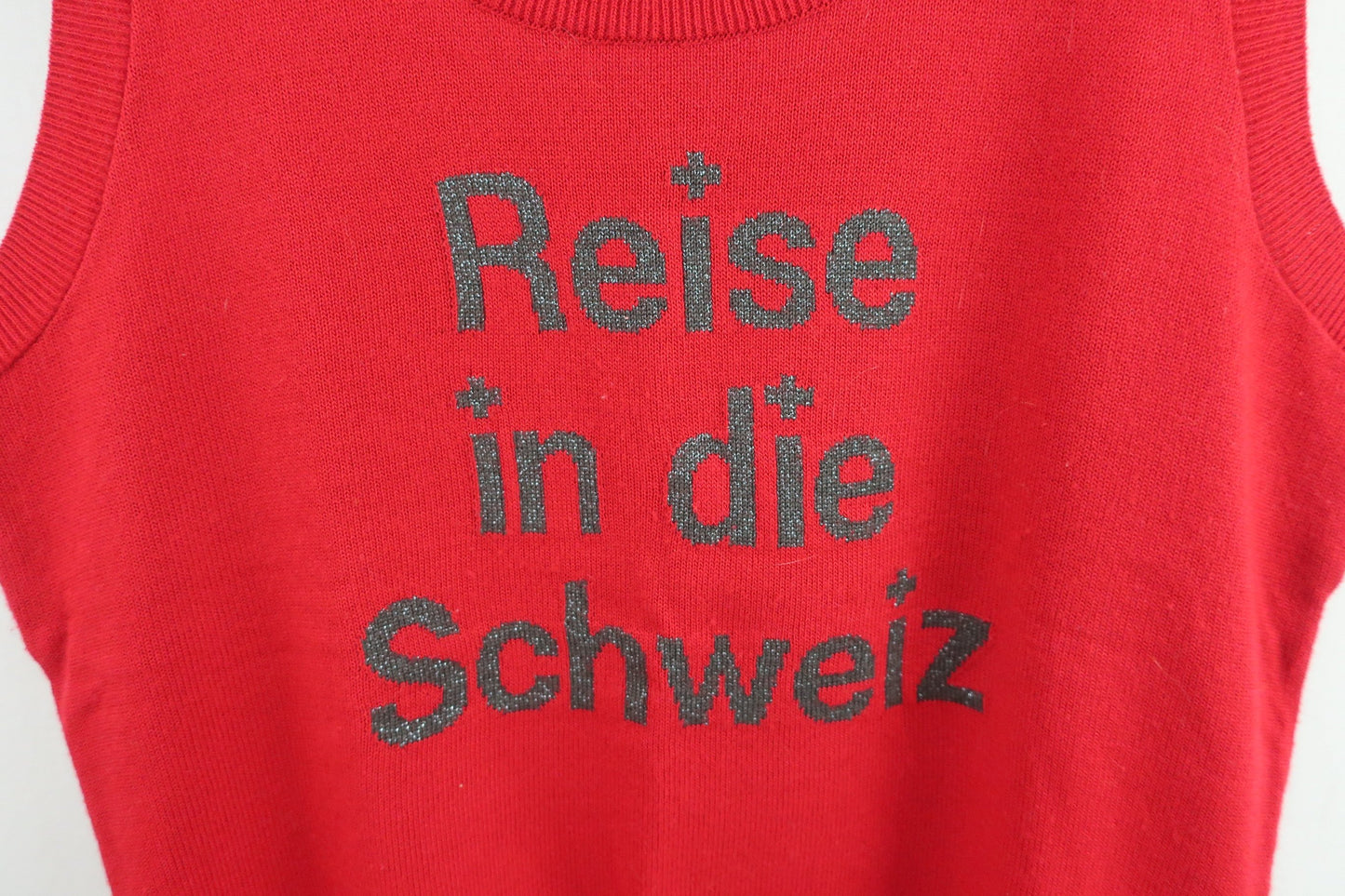 and per se(アンパスィ) ニットベスト 赤 レディース L A