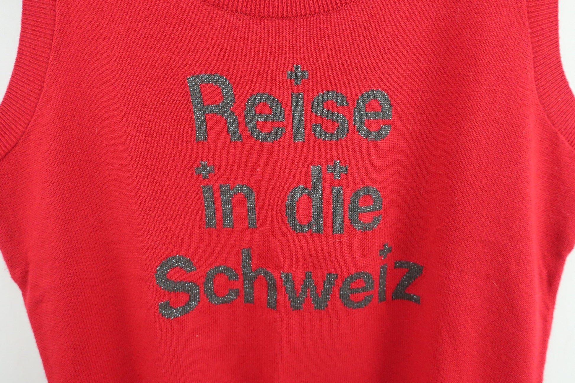 and per se(アンパスィ) ニットベスト 赤 レディース L A