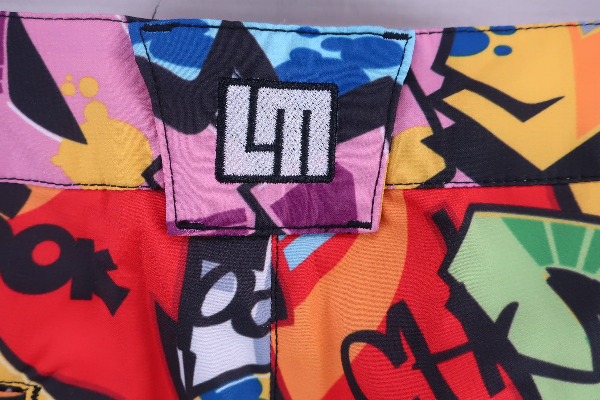 LOUDMOUTH(ラウドマウス) ショートパンツ カラフル総柄 レディース L A