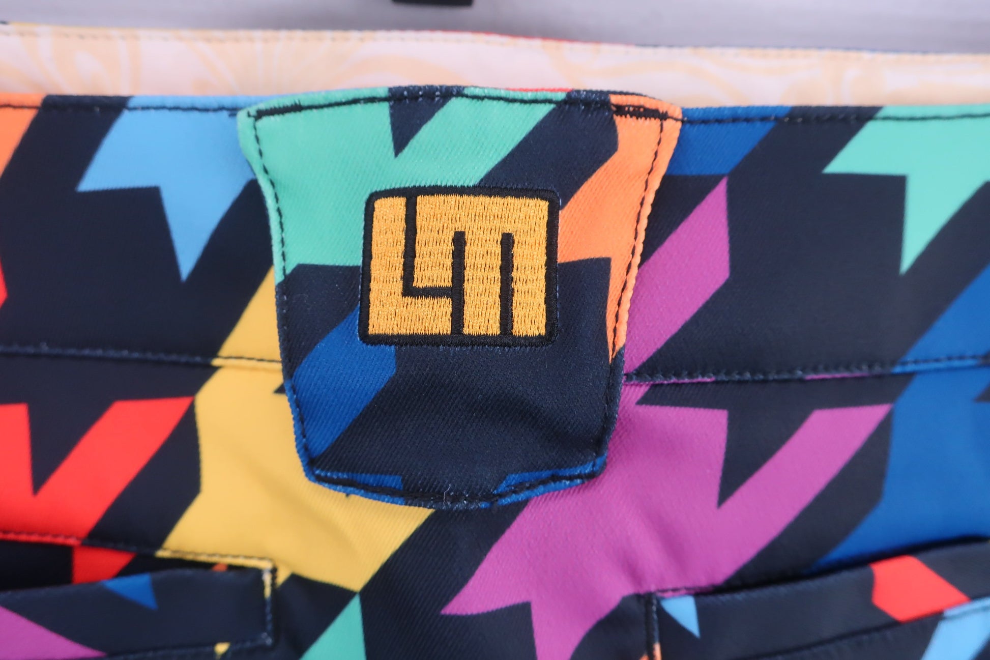 LOUDMOUTH(ラウドマウス) スカート ネイビーカラフル千鳥柄 レディース M A