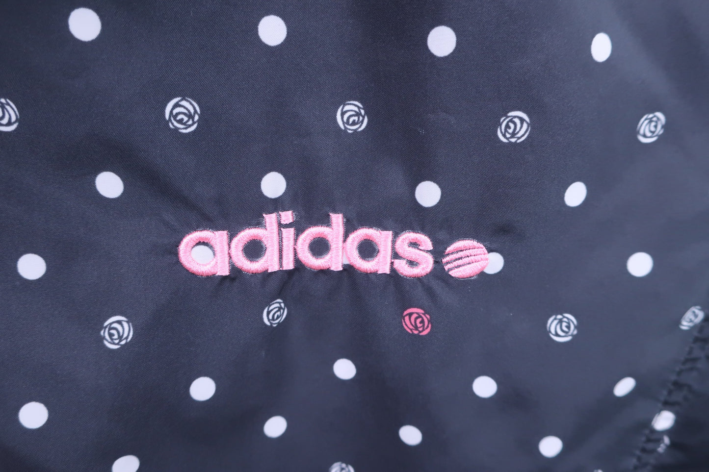 adidas(アディダス) ナイロンウィンドブレーカー 黒白水玉 レディース L C