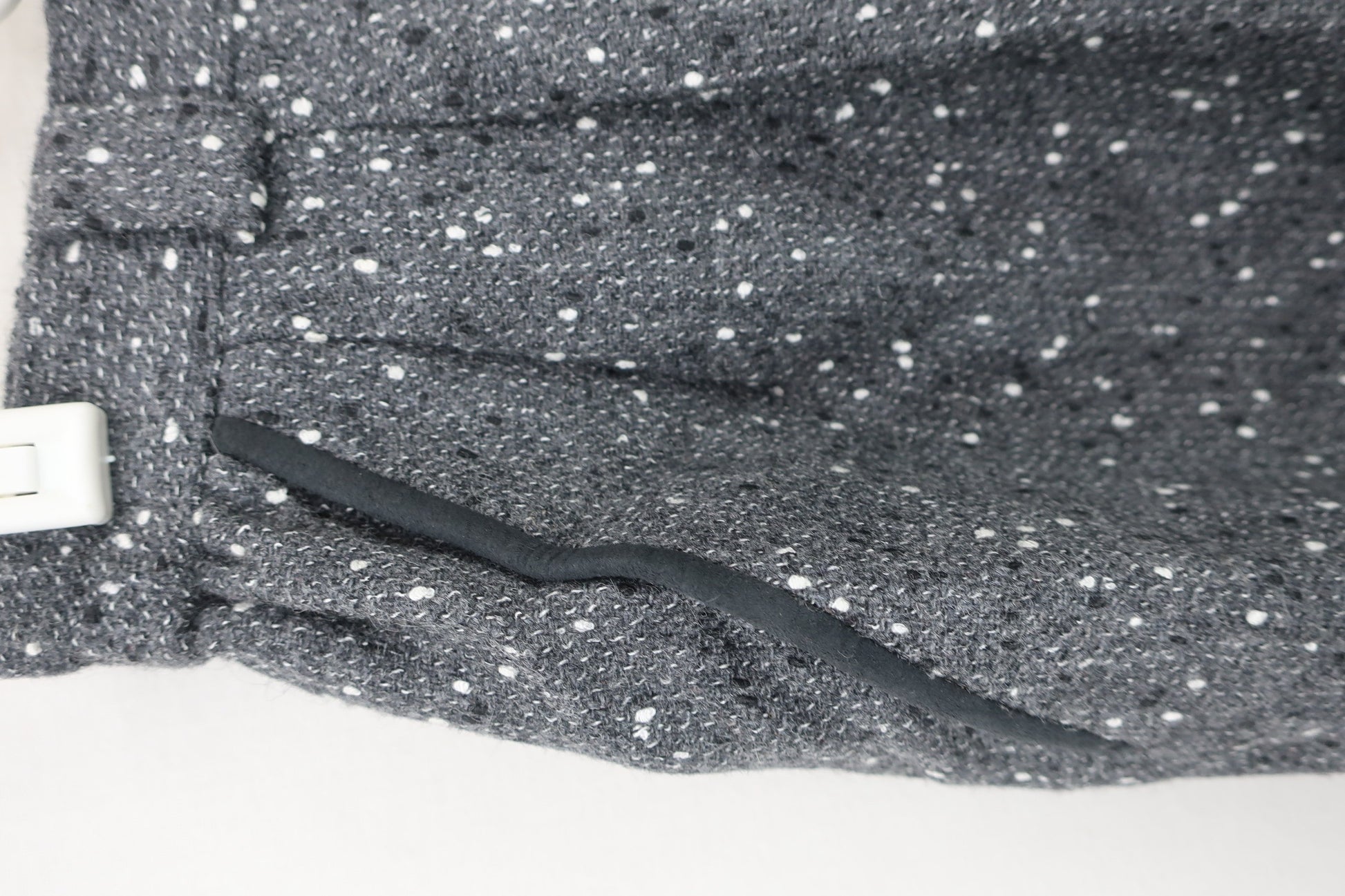 marie claire sport(マリ・クレール・スポーツ) ショートパンツ チャコールグレー レディース M N