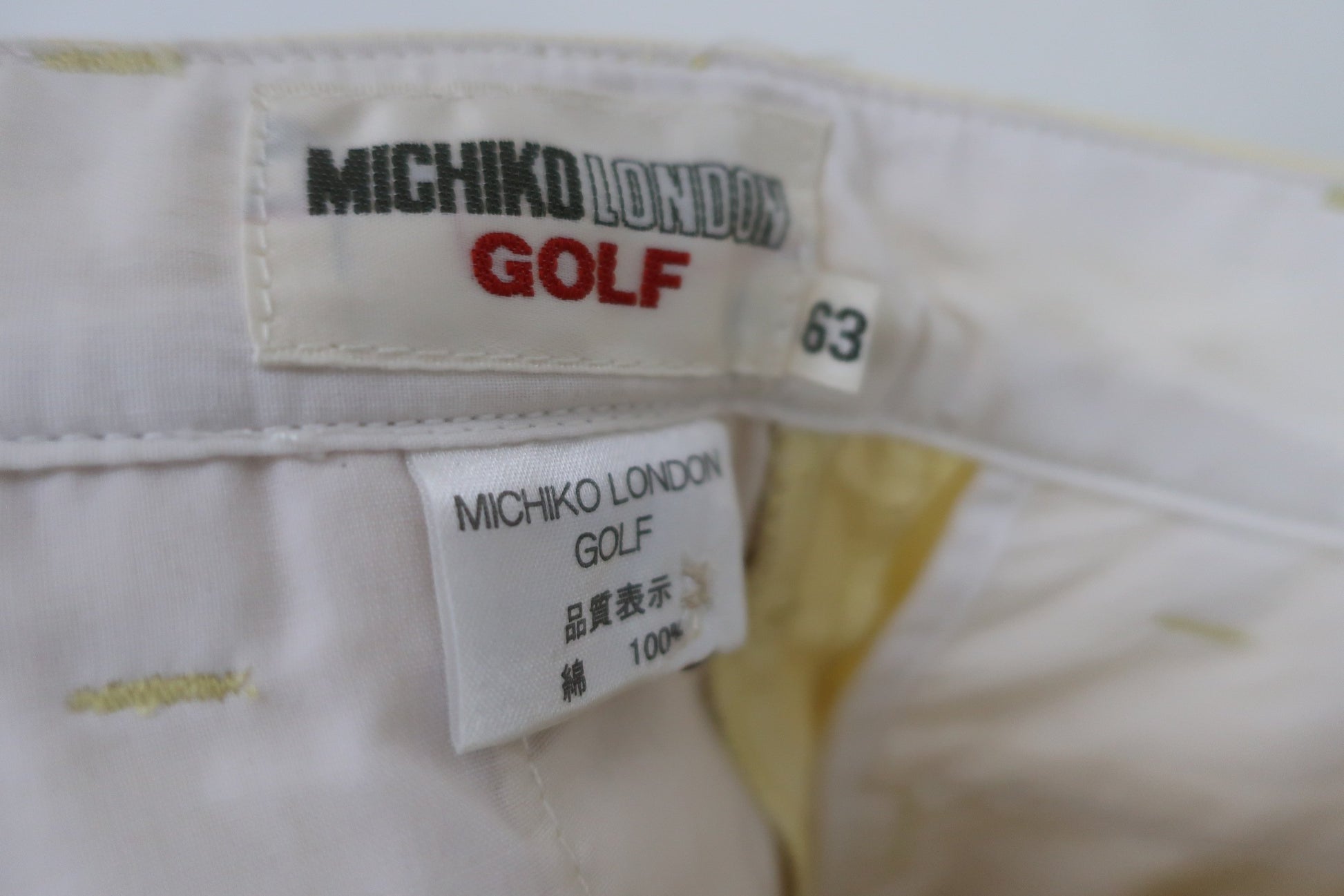 MICHIKO LONDON(ミチコロンドン) ショートパンツ 黄色 レディース 63 N