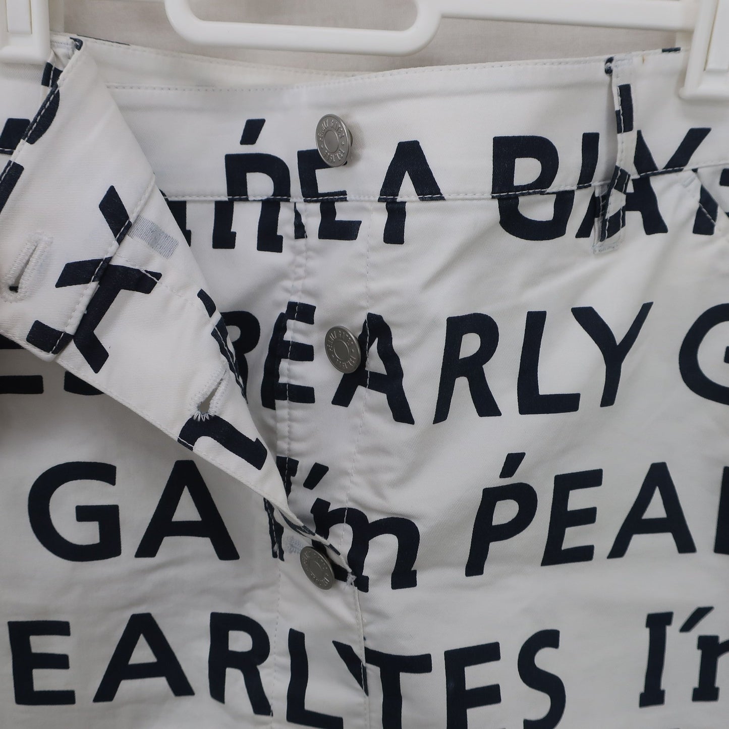 PEARLY GATES(パーリーゲイツ) スカート 白ネイビー文字柄 レディース 2 055-9134316 A