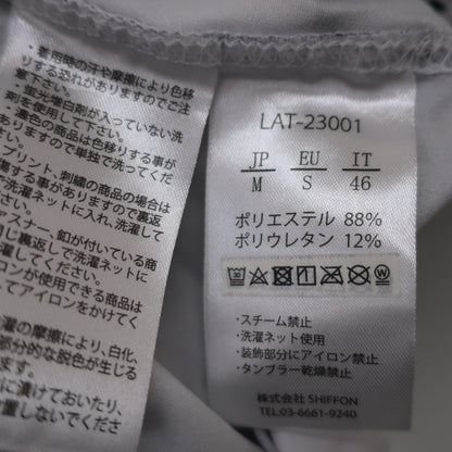 LUXEAKMPLUS(リュクスエイケイエムプラス) 半袖モックネックシャツ 白黒総柄 メンズ M S