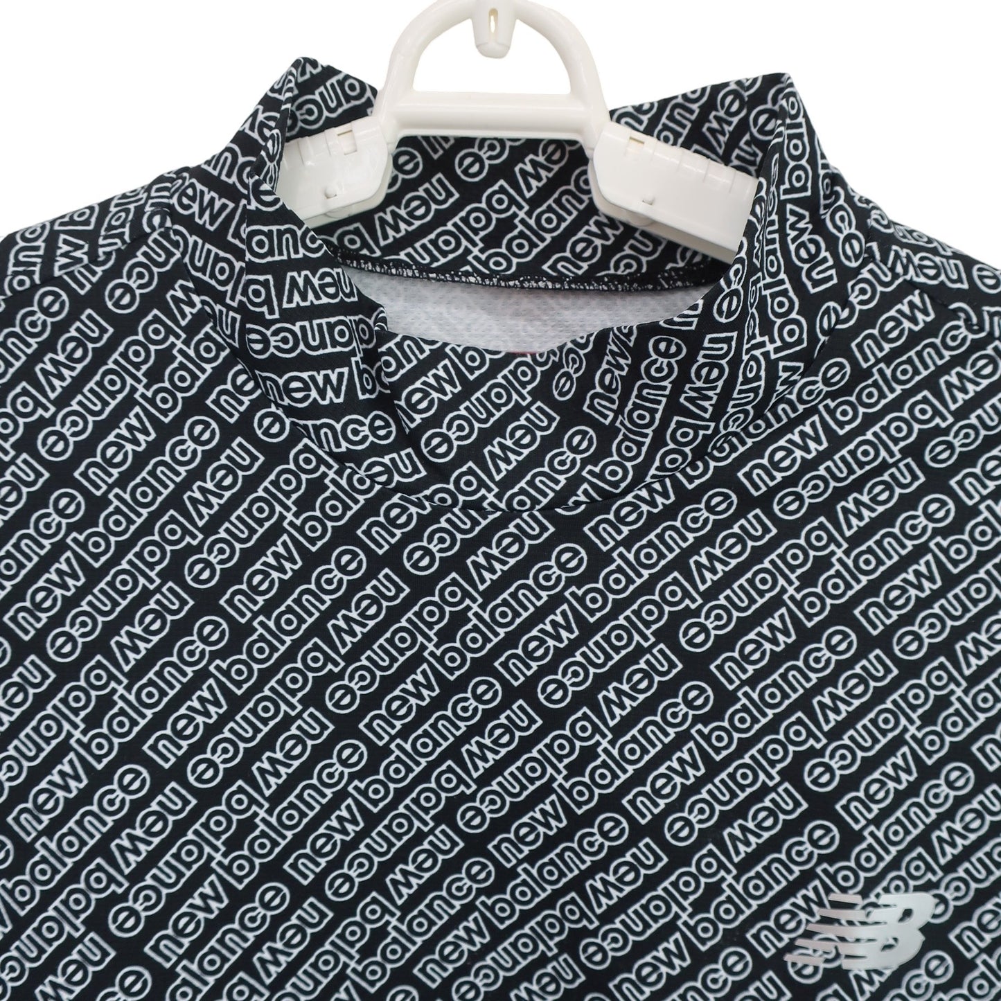 New Balance golf(ニューバランスゴルフ) 半袖モックネックシャツ 黒白ロゴ文字柄 メンズ 6 012-4266002 A