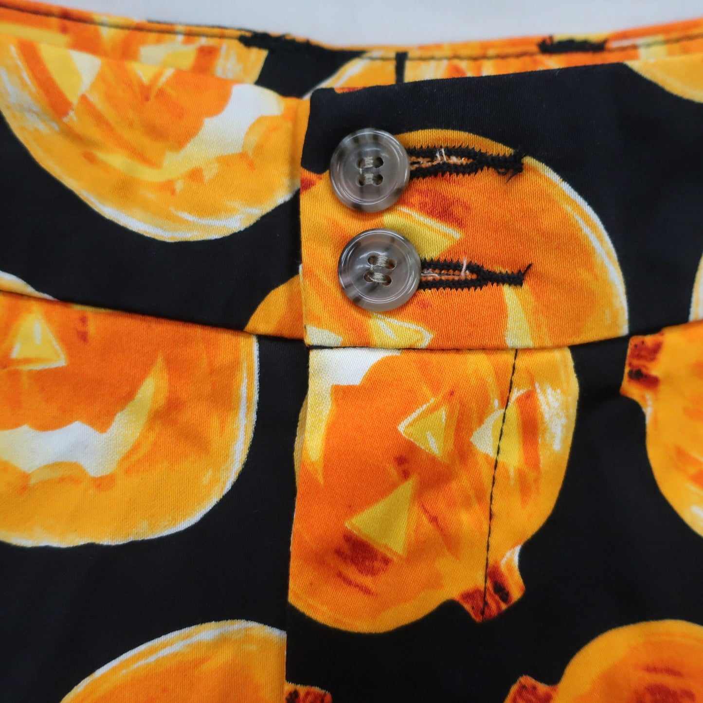 LOUDMOUTH(ラウドマウス) ショートパンツ 黒ハロウィン柄 レディース US 8 N