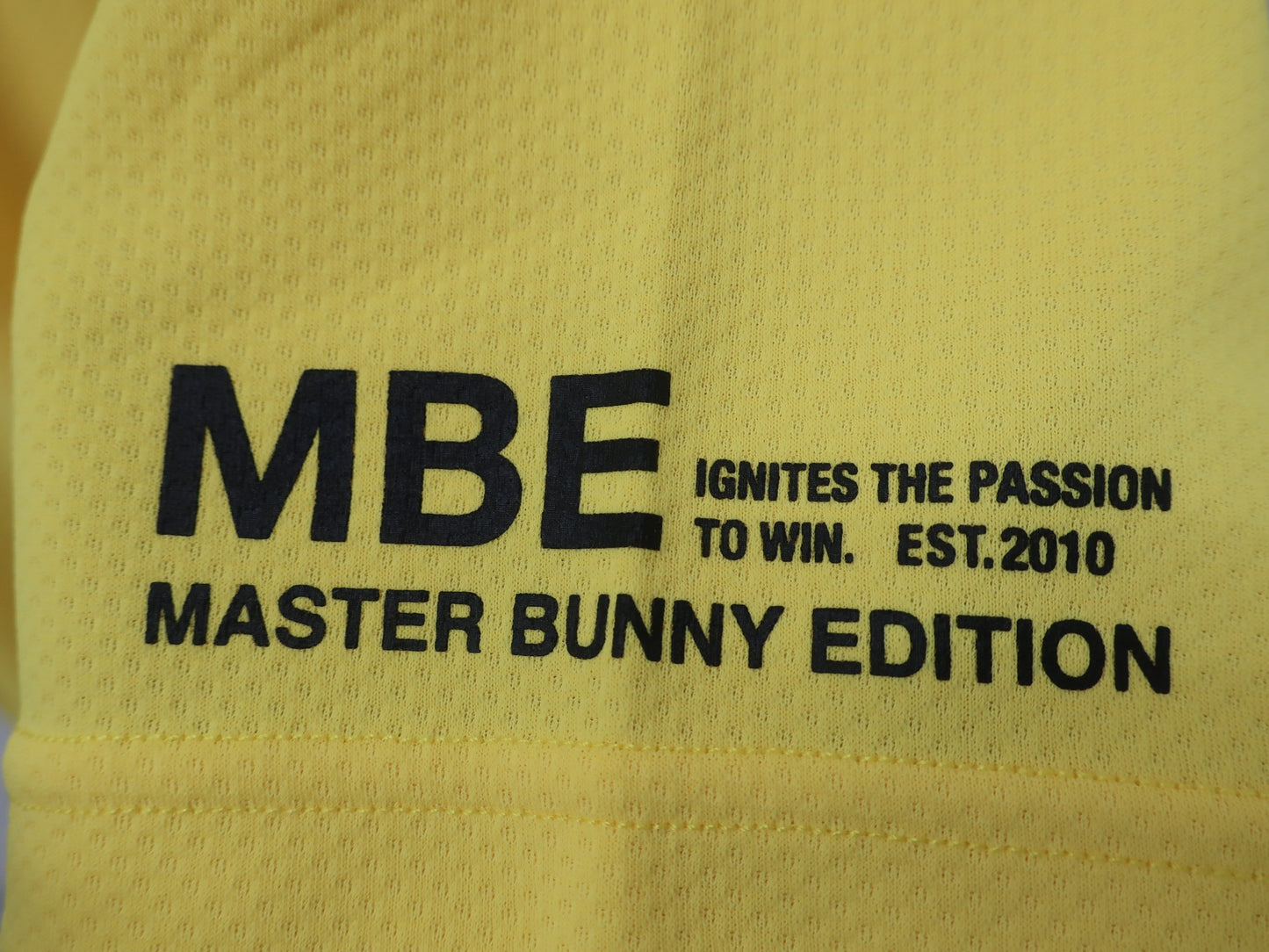 MASTER BUNNY EDITION(マスターバニーエディション) フード付モックシャツ 黄色 メンズ 4 758-3267601 N