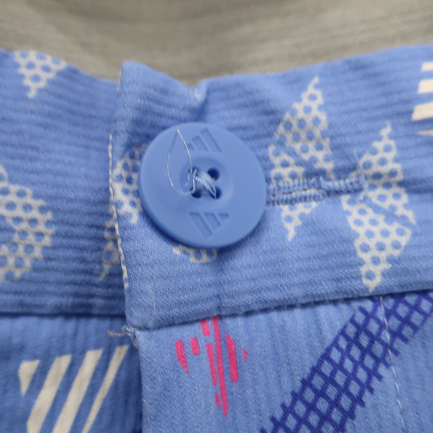 adidas(アディダス) ハーフパンツ 水色総柄 メンズ 88 A